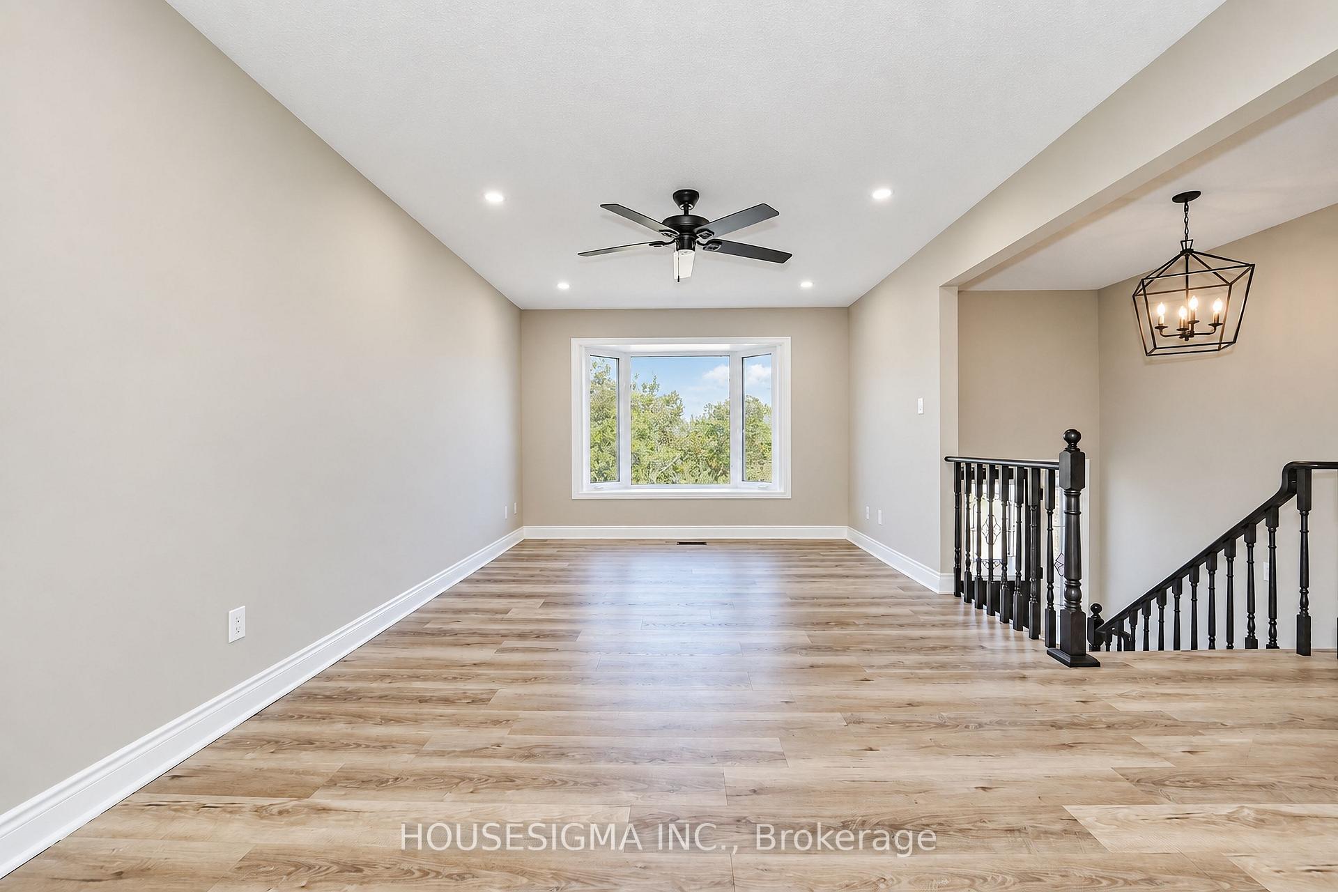 Photo 8 of 42 Cherry Blossom Crescent, Clarington, Courtice — HOMEH