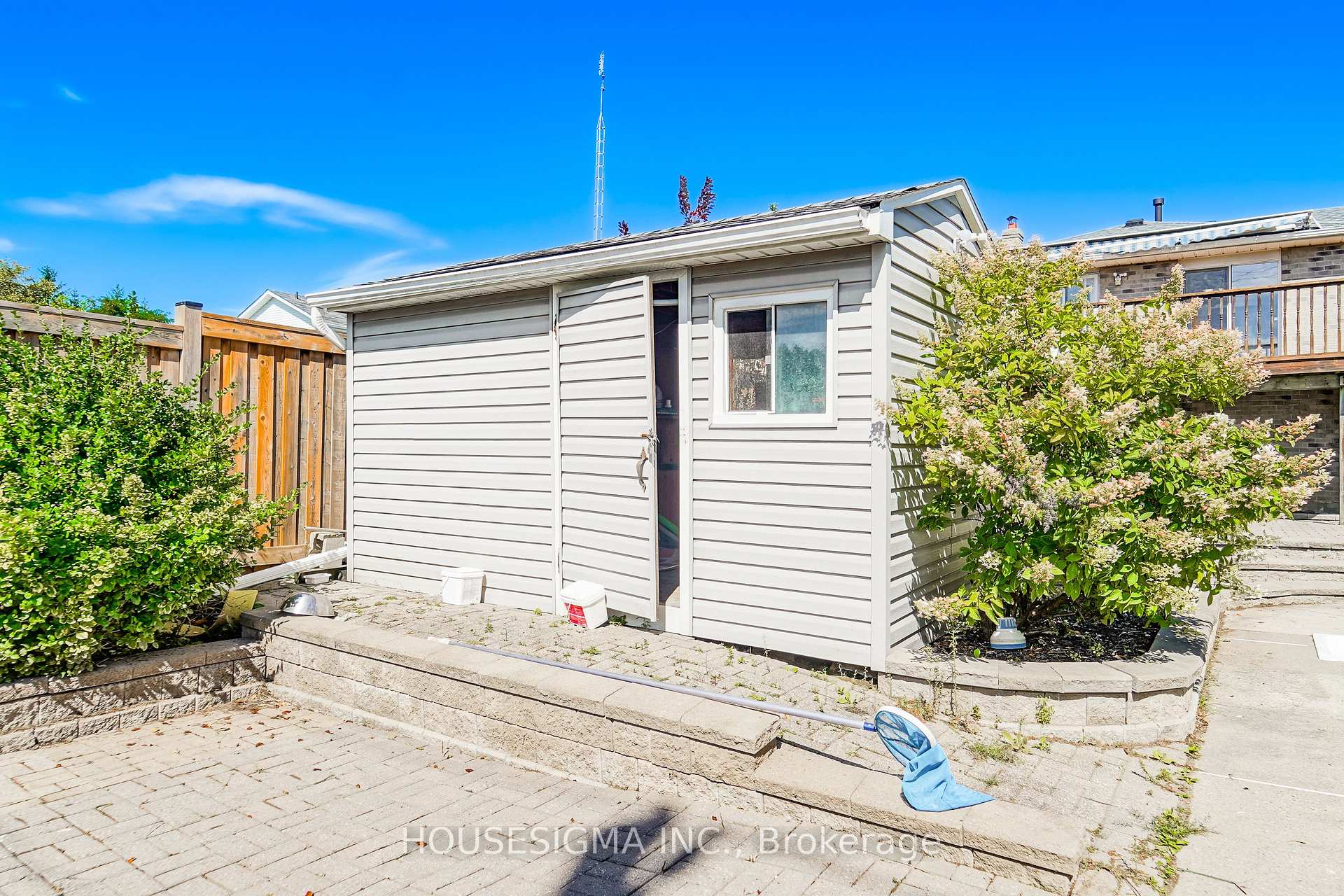 Photo 36 of 42 Cherry Blossom Crescent, Clarington, Courtice — HOMEH