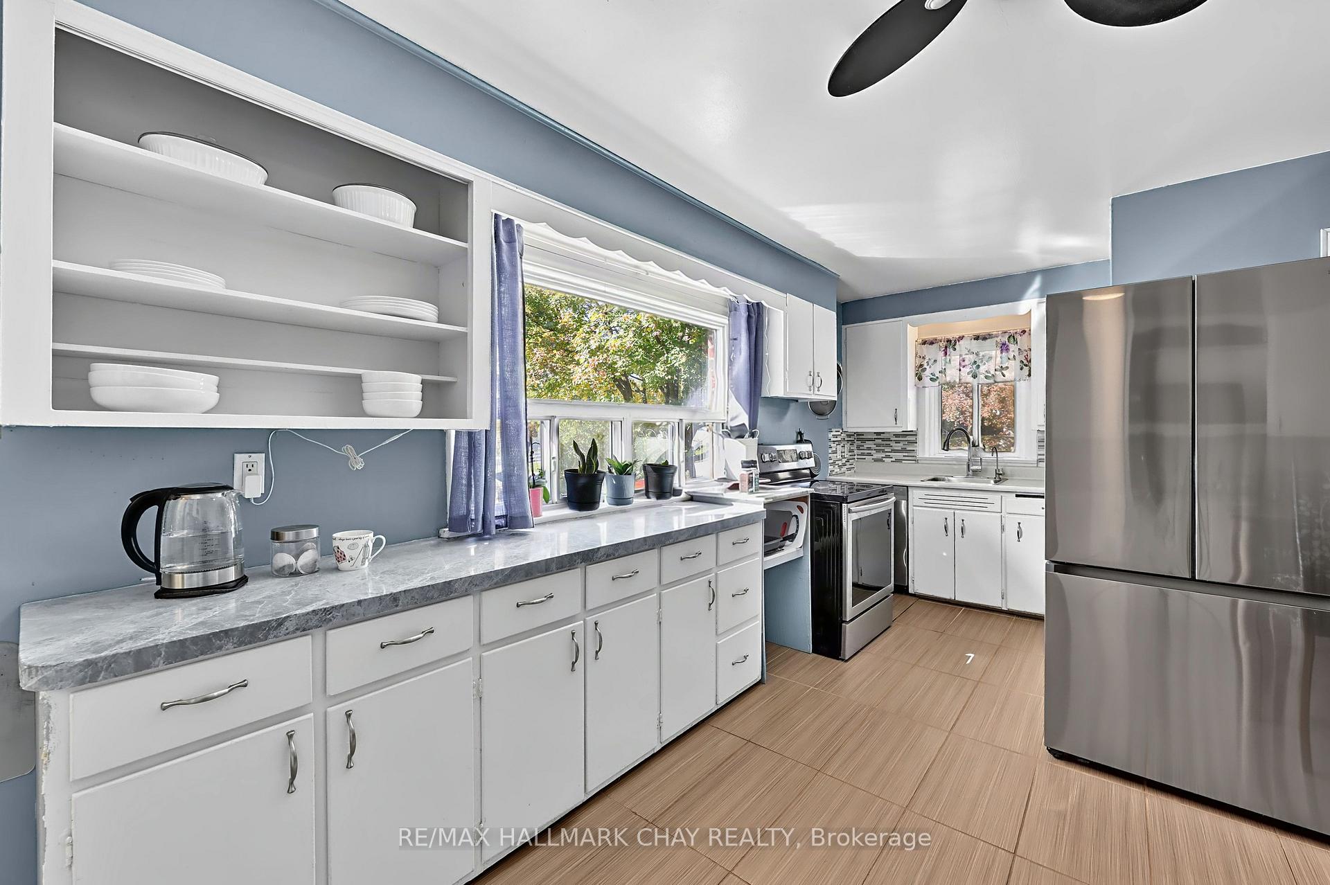 Photo 5 of 90 Roxborough Road, Newmarket, Gorham-College Manor — HOMEH