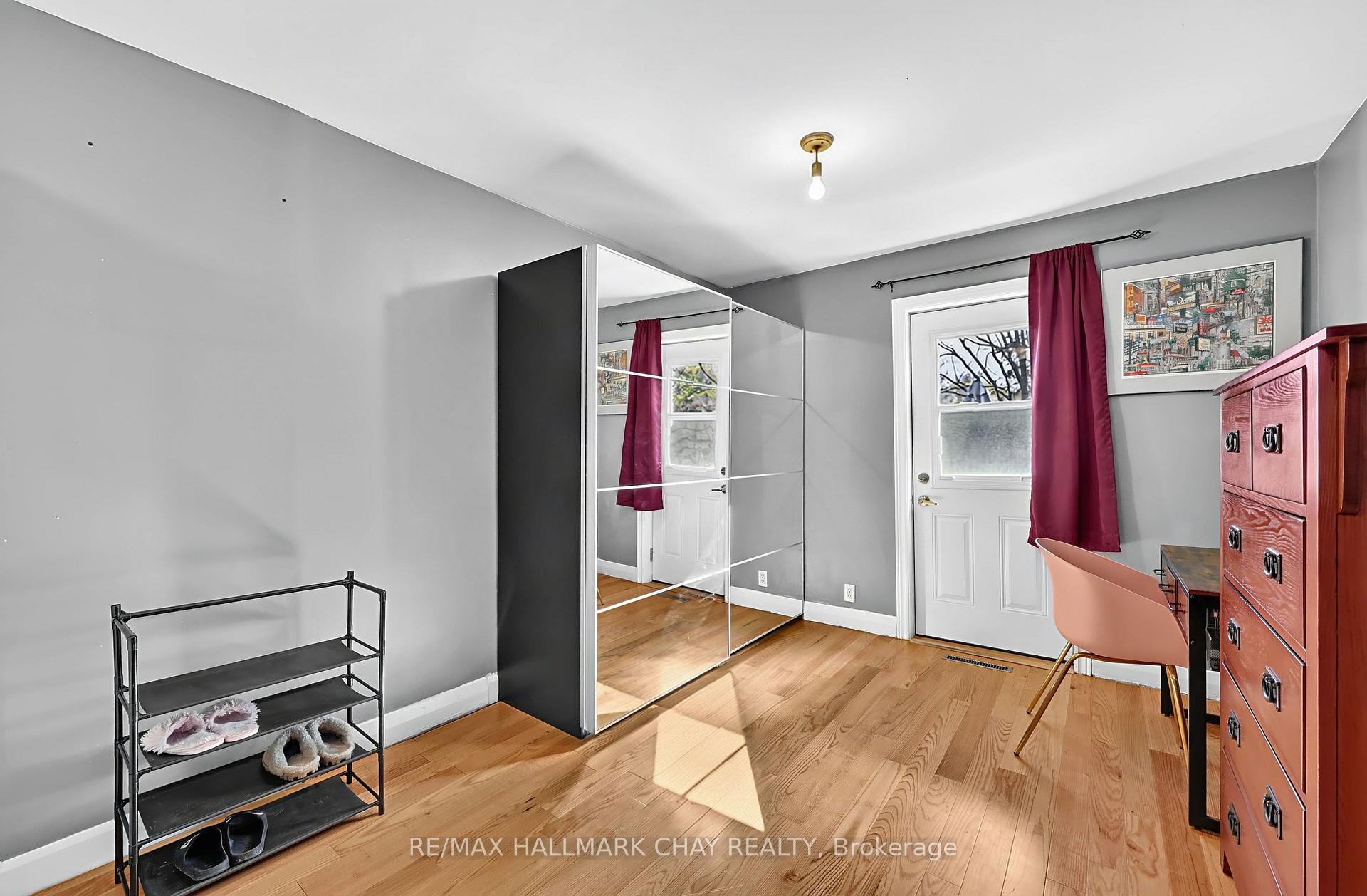 Photo 10 of 90 Roxborough Road, Newmarket, Gorham-College Manor — HOMEH