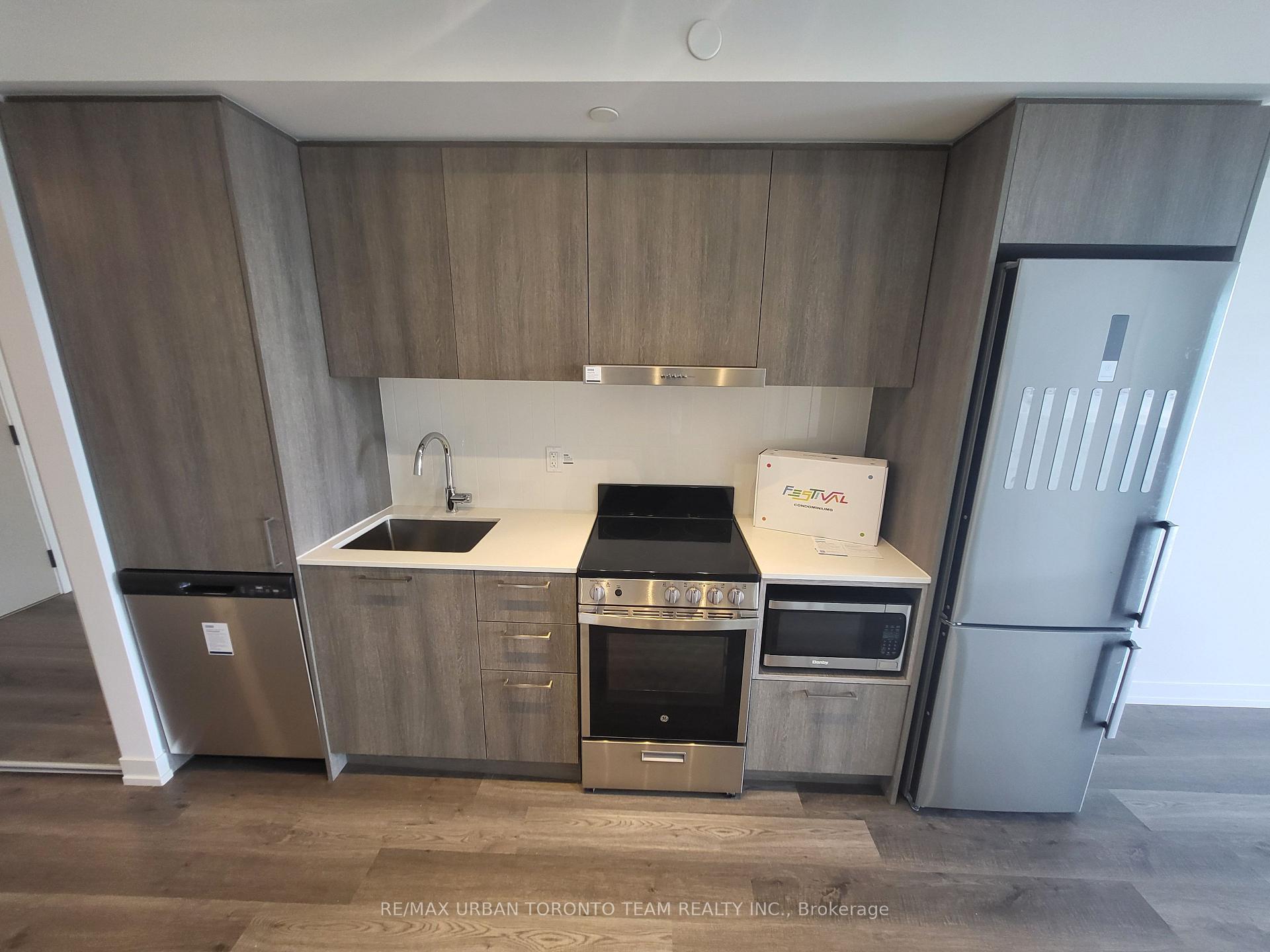 Photo 7 of Unit 2608, 195 Commerce Street, Vaughan, Vaughan Corporate Centre — HOMEH