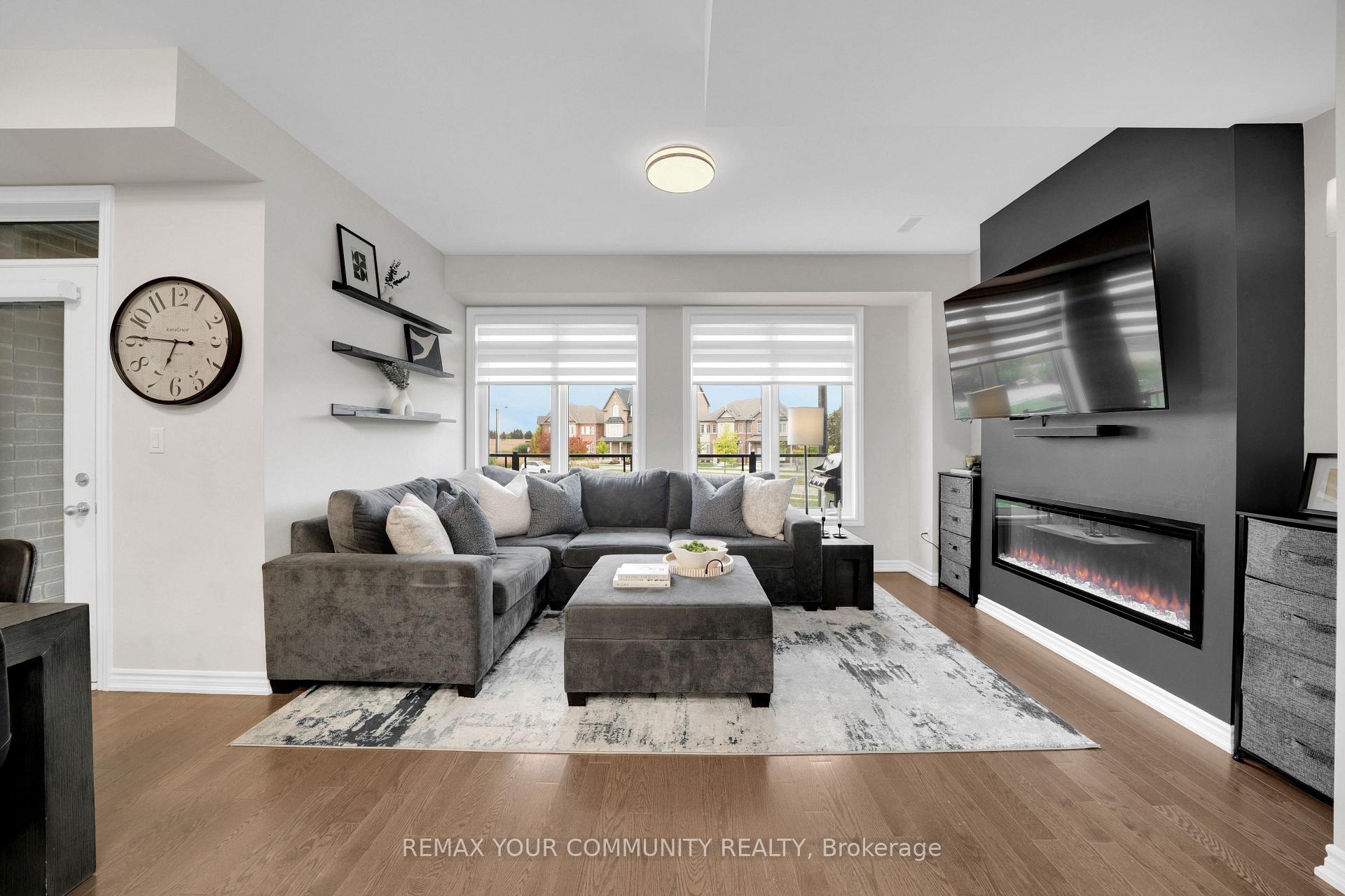 Photo 11 of 104 Holyrood Crescent, Vaughan, Kleinburg — HOMEH