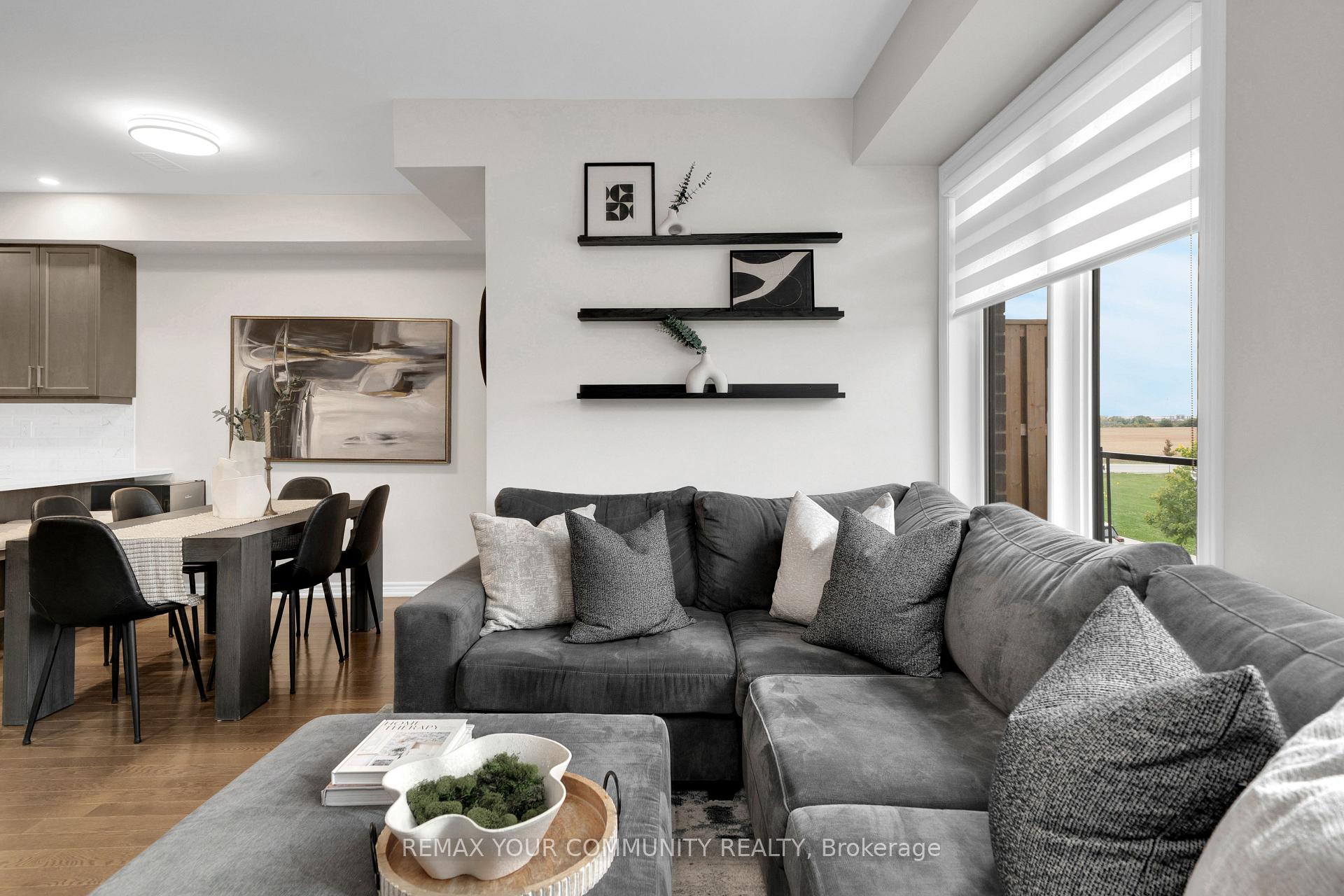 Photo 14 of 104 Holyrood Crescent, Vaughan, Kleinburg — HOMEH