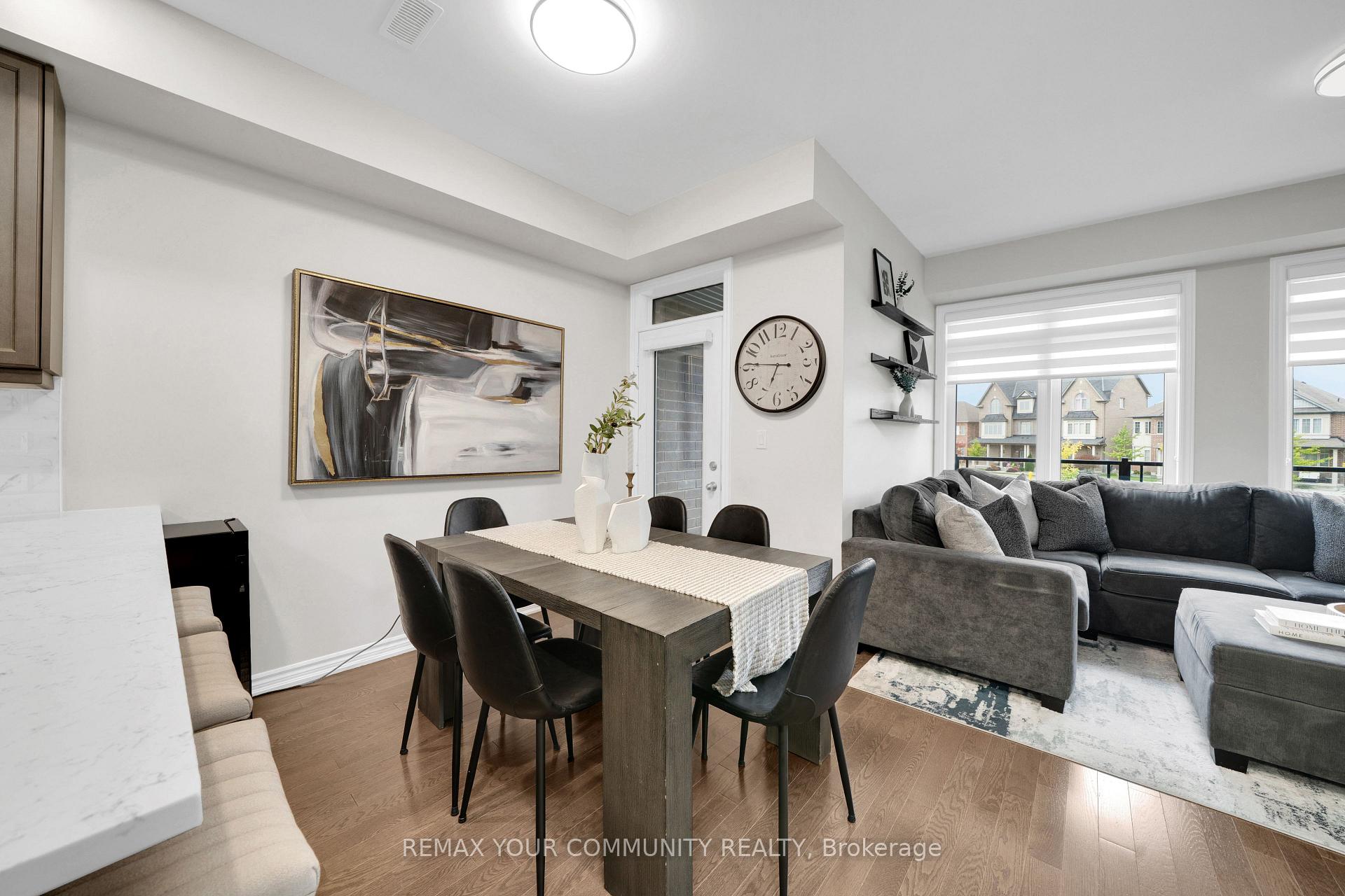 Photo 21 of 104 Holyrood Crescent, Vaughan, Kleinburg — HOMEH
