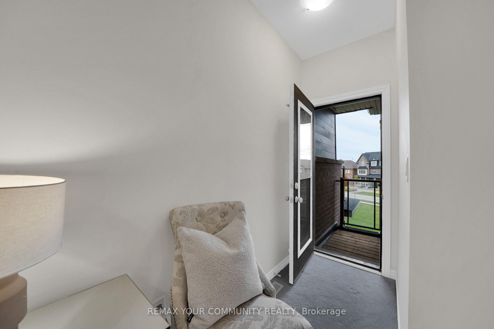 Photo 28 of 104 Holyrood Crescent, Vaughan, Kleinburg — HOMEH
