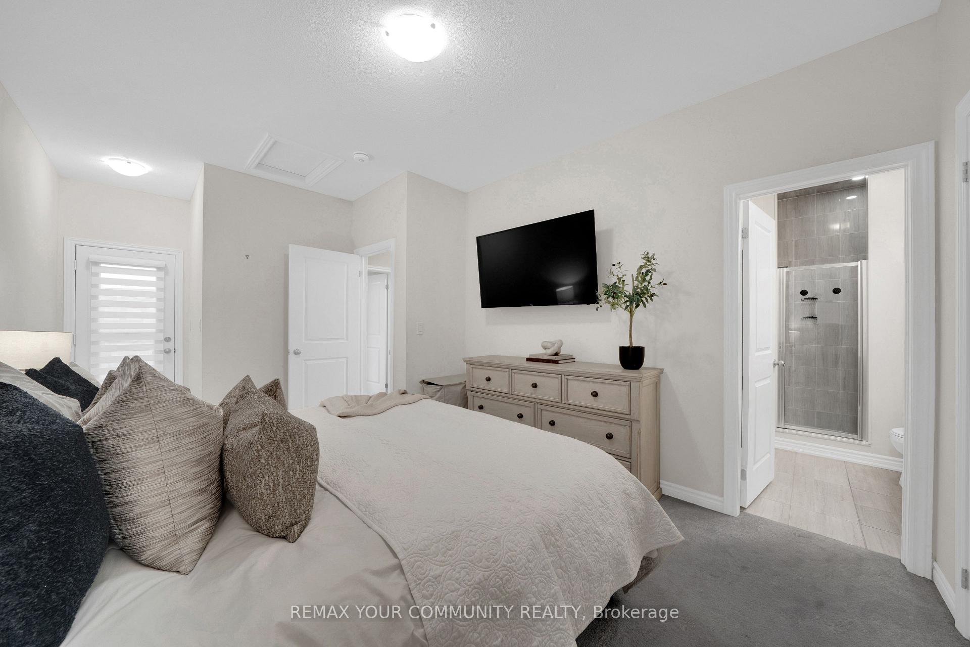 Photo 29 of 104 Holyrood Crescent, Vaughan, Kleinburg — HOMEH