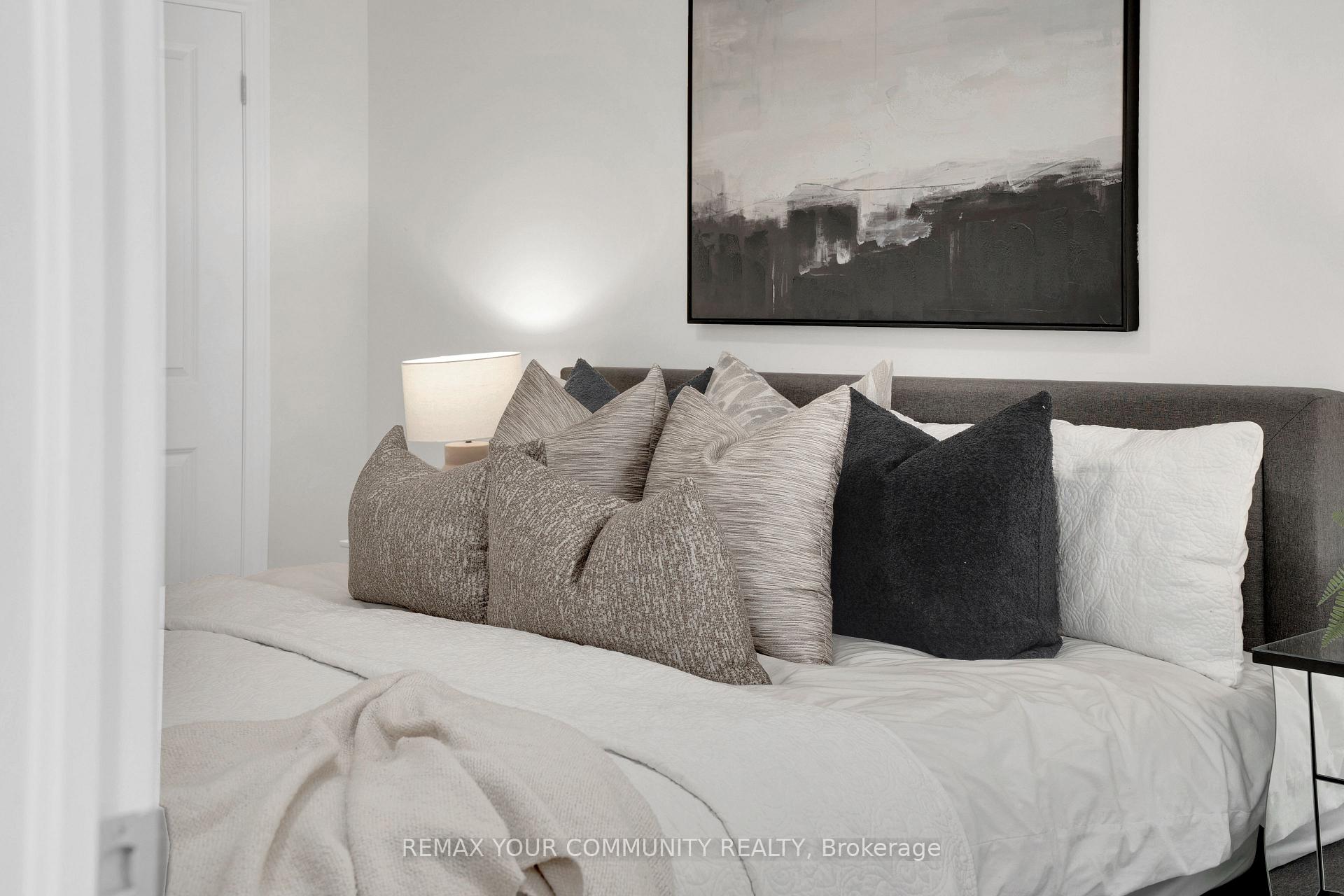 Photo 40 of 104 Holyrood Crescent, Vaughan, Kleinburg — HOMEH