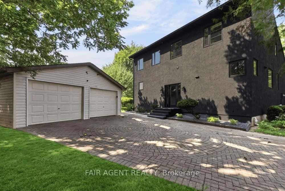Front of 5 Firelane 14b Road