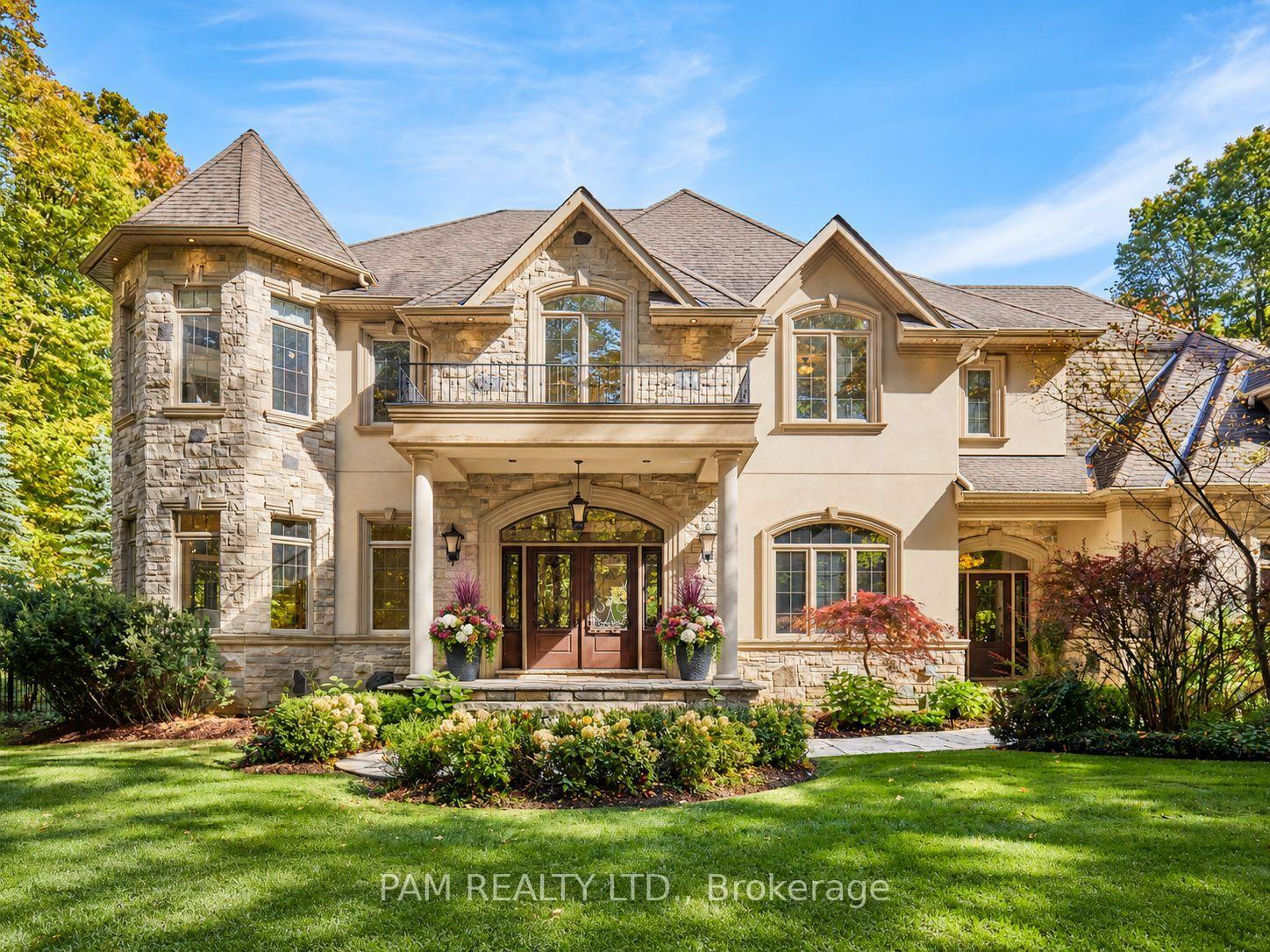 Photo 2 of 20 Ogden Crescent, Whitchurch-Stouffville, Rural Whitchurch-Stouffville — HOMEH