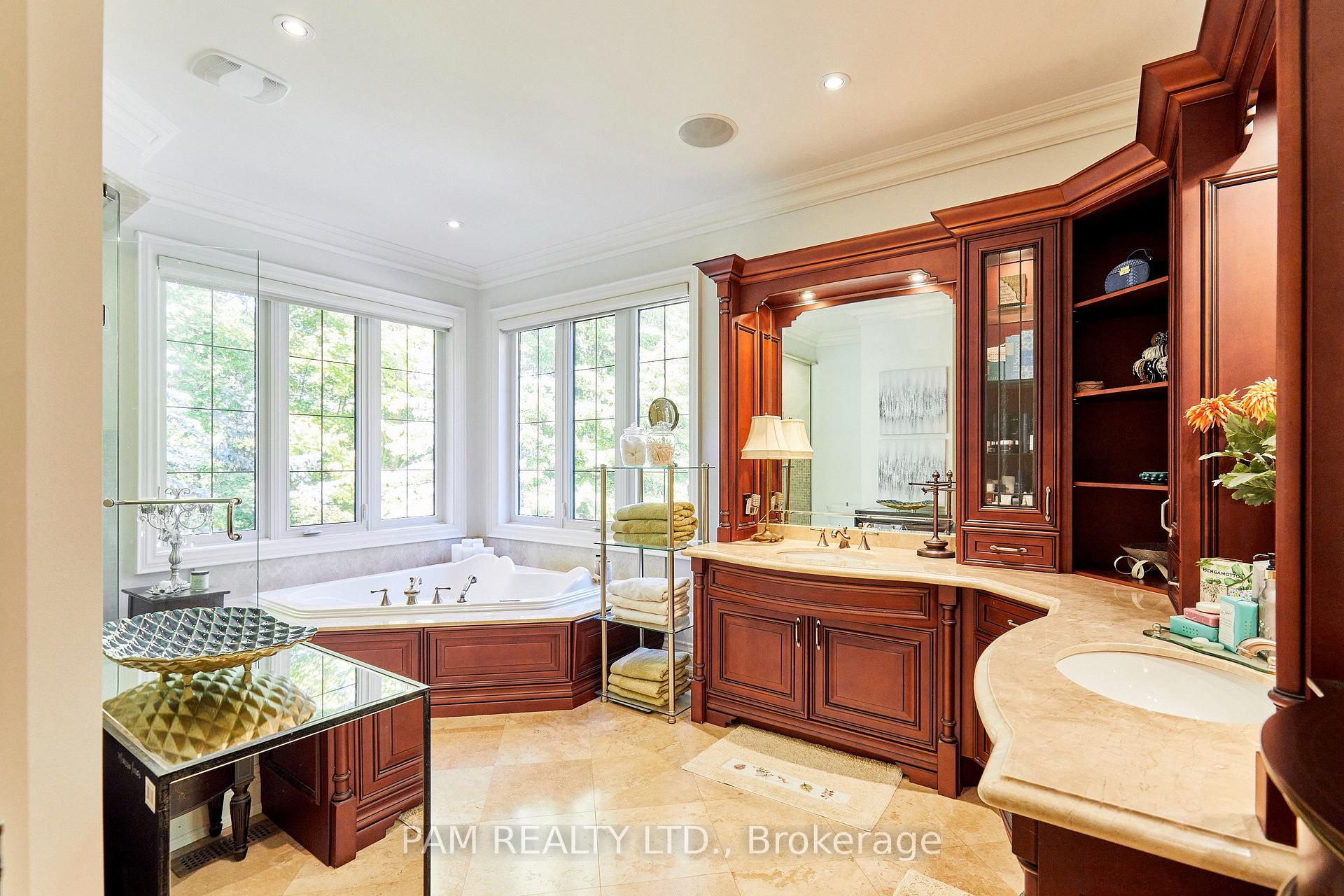 Photo 18 of 20 Ogden Crescent, Whitchurch-Stouffville, Rural Whitchurch-Stouffville — HOMEH