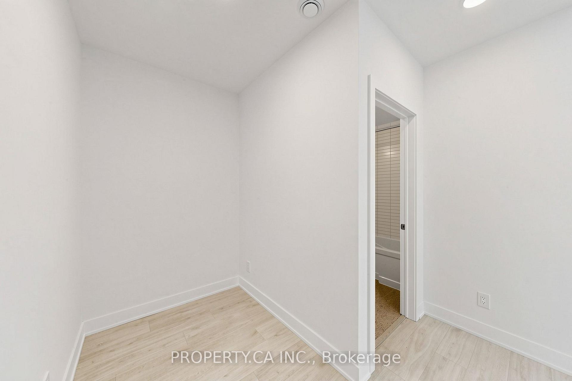 Photo 21 of Unit 708, 3008 William Cutmore Boulevard, Oakville, Joshua Meadows — HOMEH