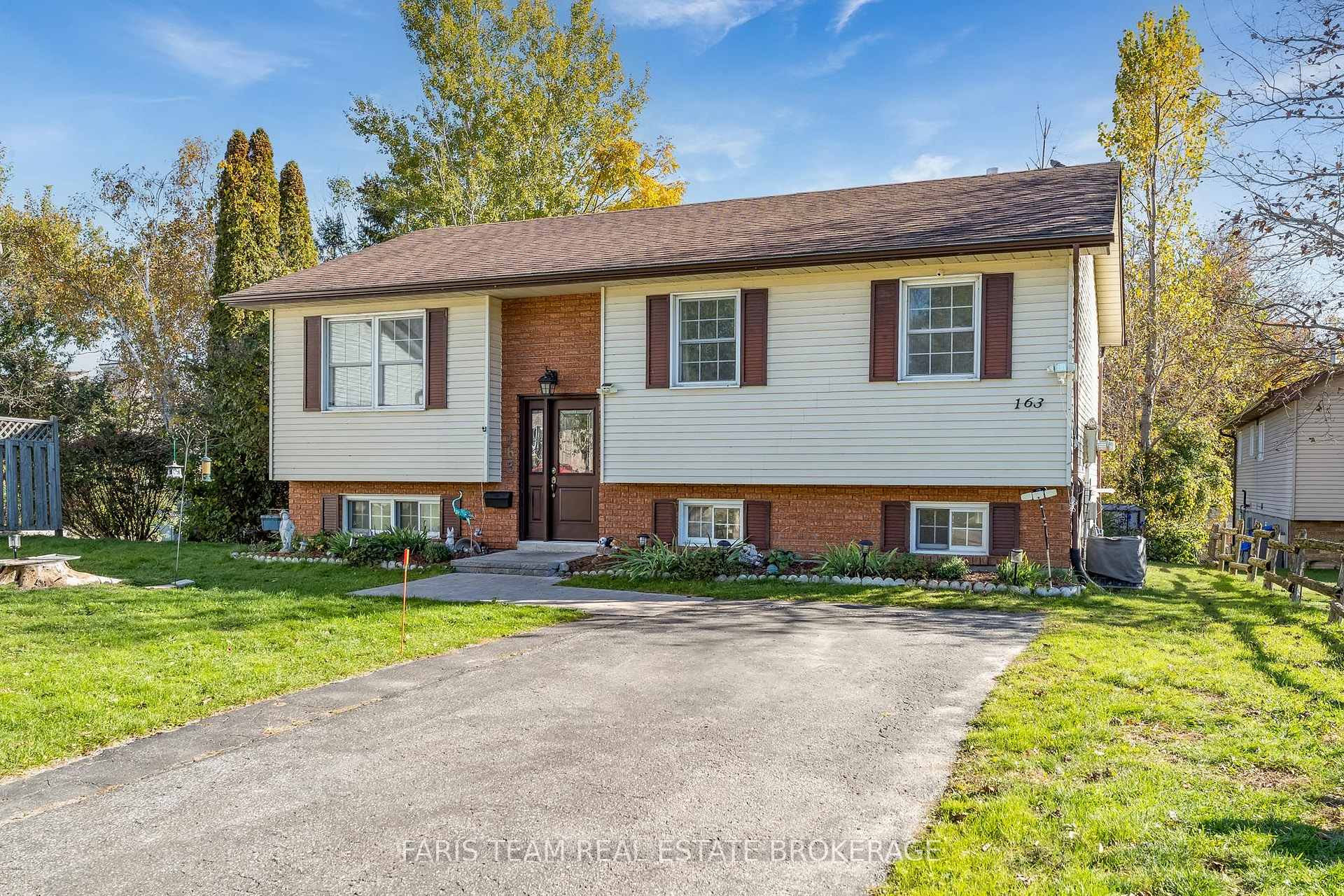 Photo 1 of 163 Shannon Street, Orillia — HOMEH