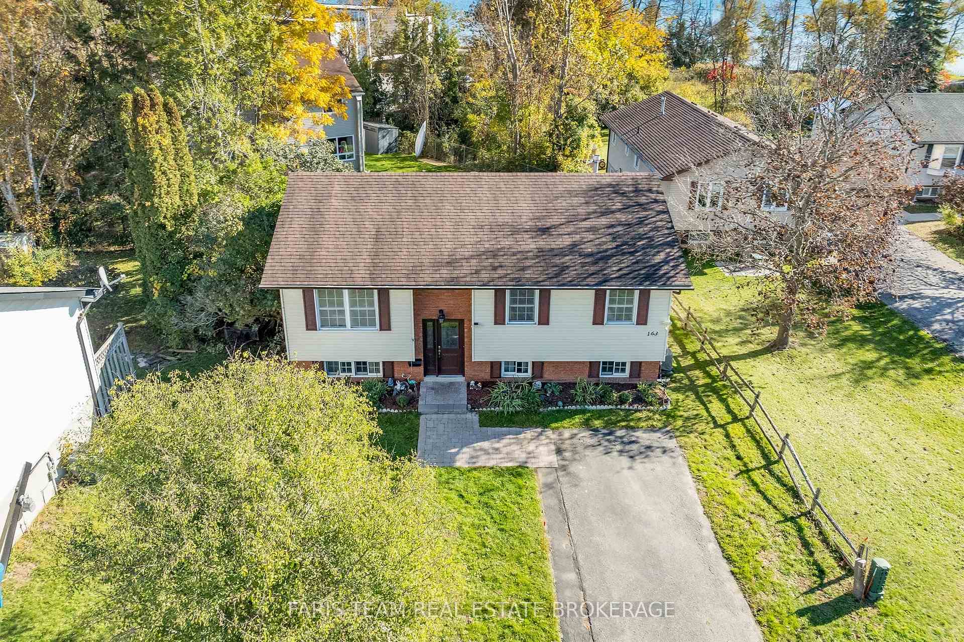 Photo 2 of 163 Shannon Street, Orillia — HOMEH