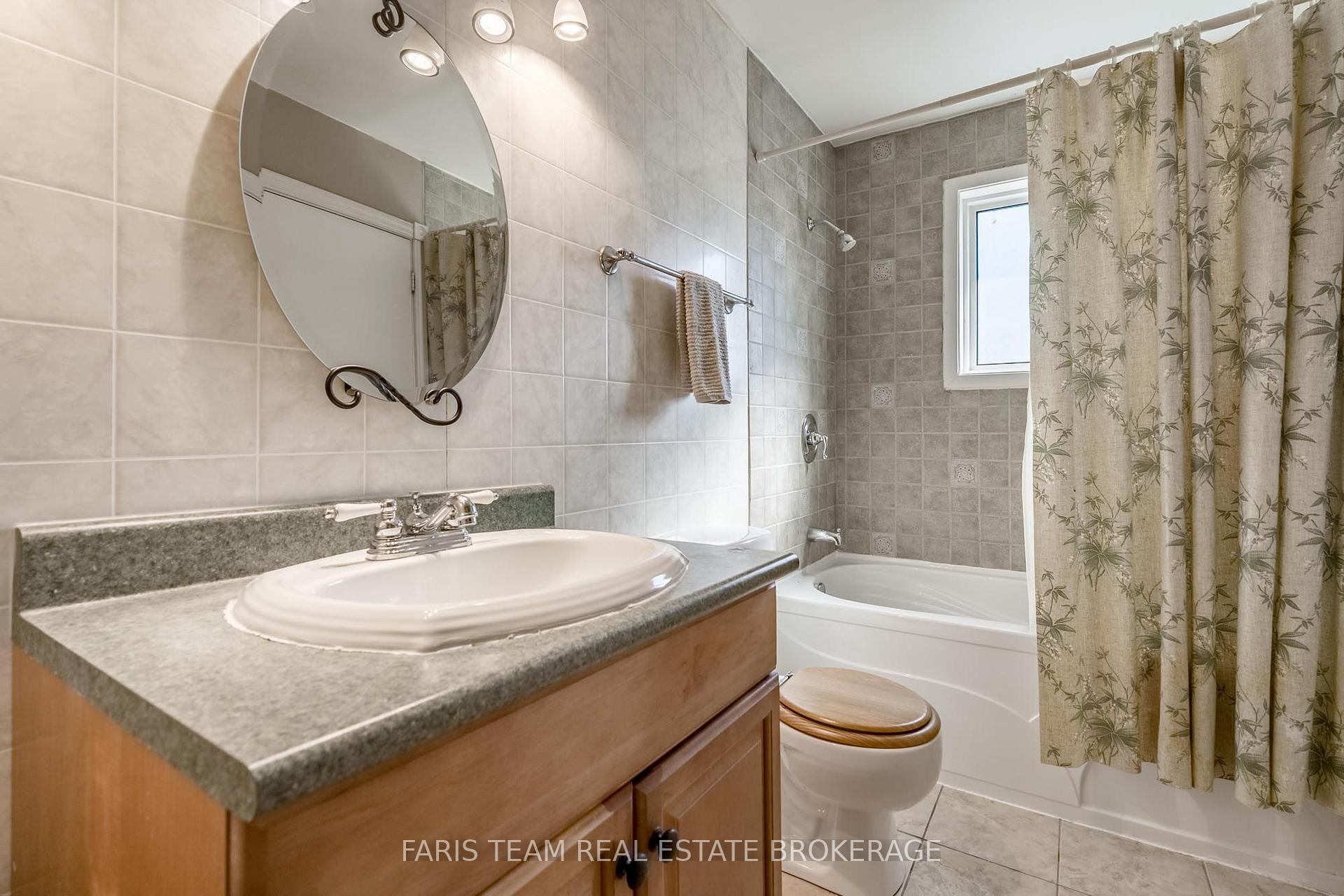 Photo 11 of 163 Shannon Street, Orillia — HOMEH