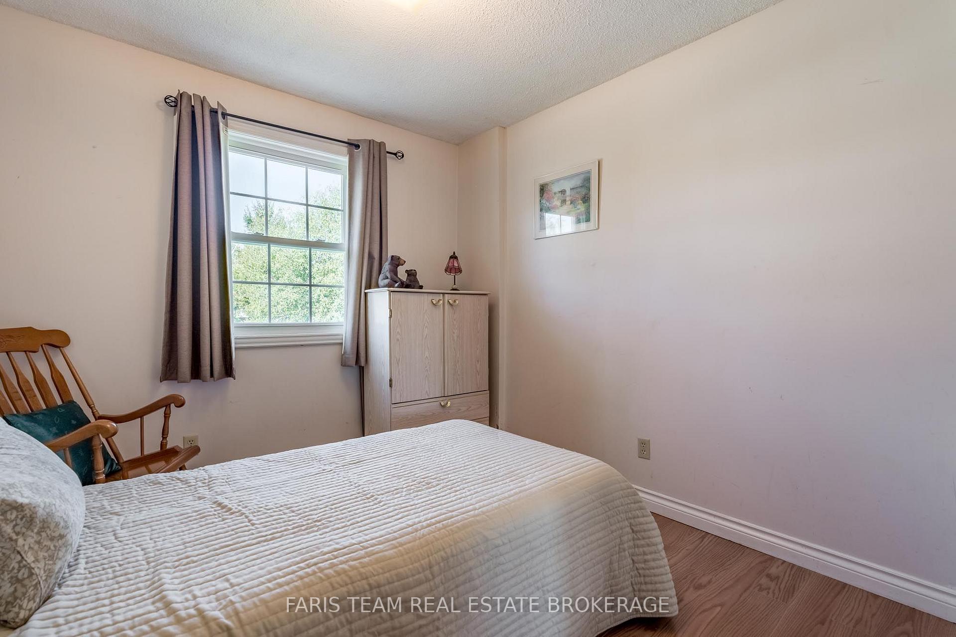 Photo 13 of 163 Shannon Street, Orillia — HOMEH
