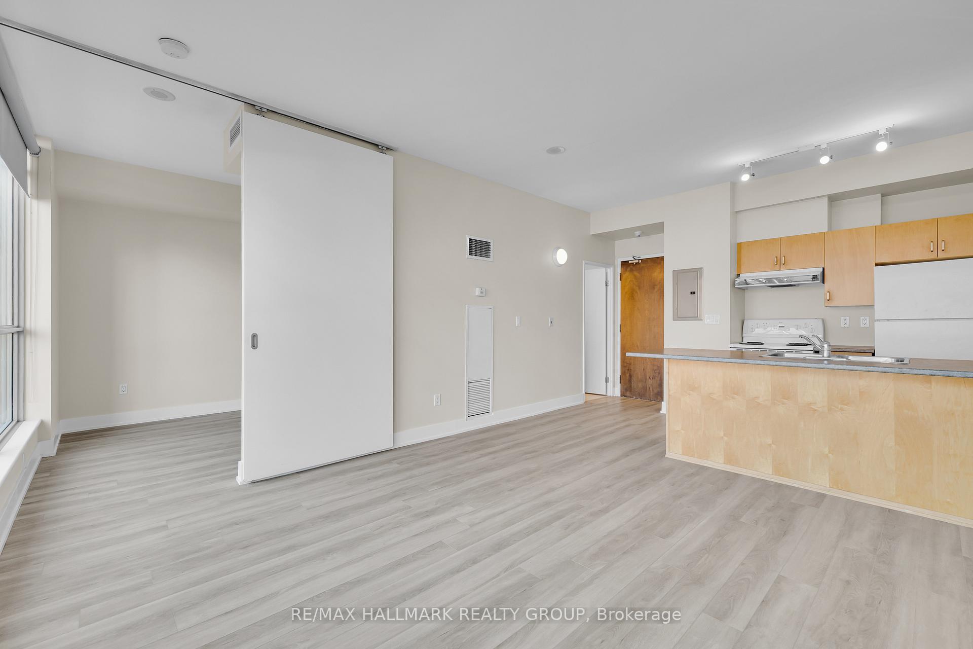 Photo 5 of Unit 210, 180 York Street, Ottawa, Lower Town/Byward Market — HOMEH