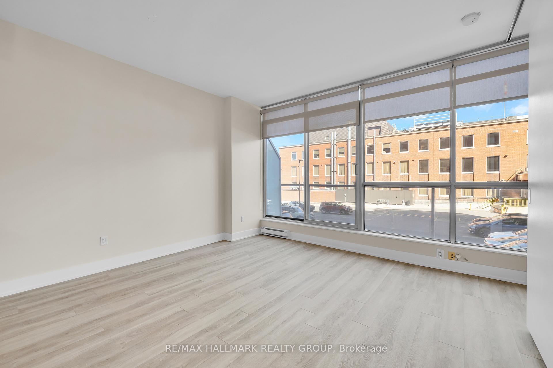 Photo 6 of Unit 210, 180 York Street, Ottawa, Lower Town/Byward Market — HOMEH