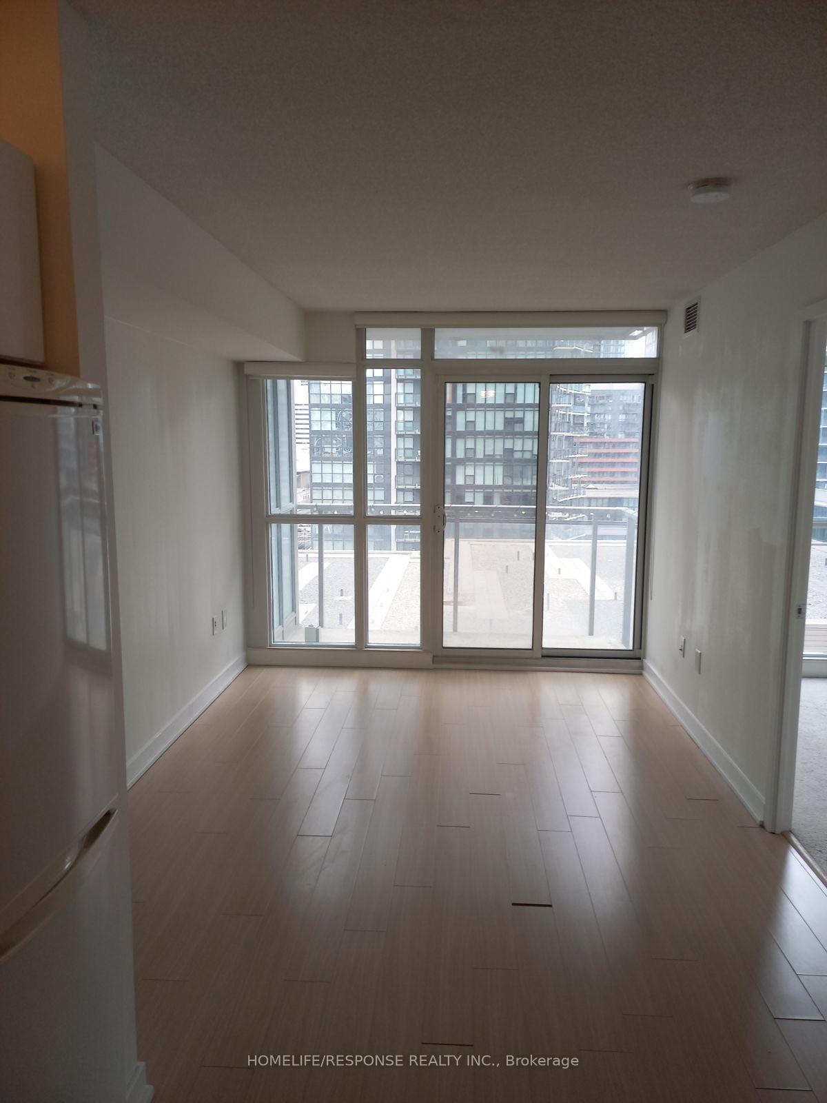 Photo 6 of Unit 1503, 15 Iceboat Terrace, Toronto, Waterfront Communities — HOMEH