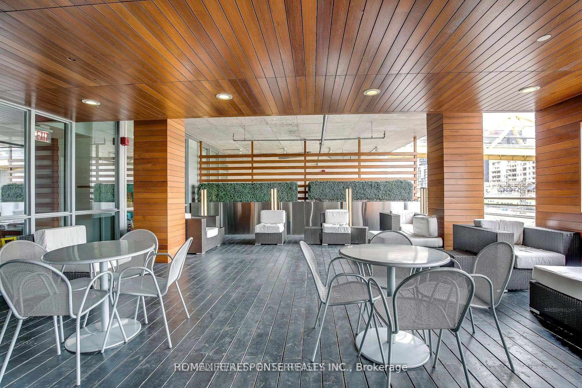Photo 10 of Unit 1503, 15 Iceboat Terrace, Toronto, Waterfront Communities — HOMEH