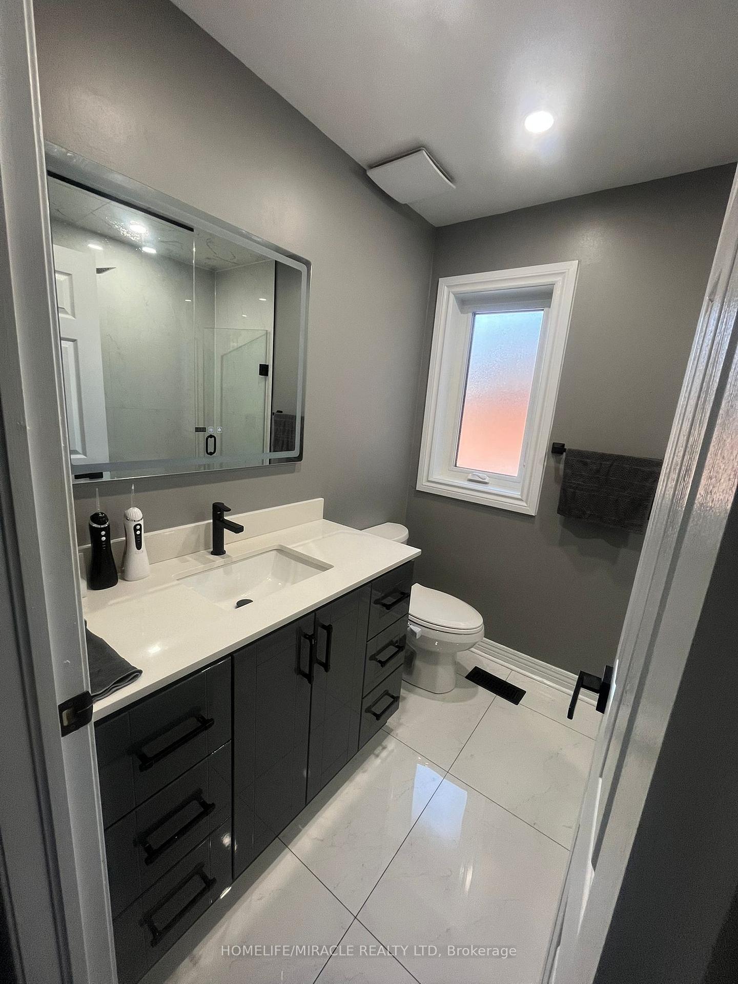 Photo 12 of 29 Hummingbird Drive, Scarborough, Rouge — HOMEH