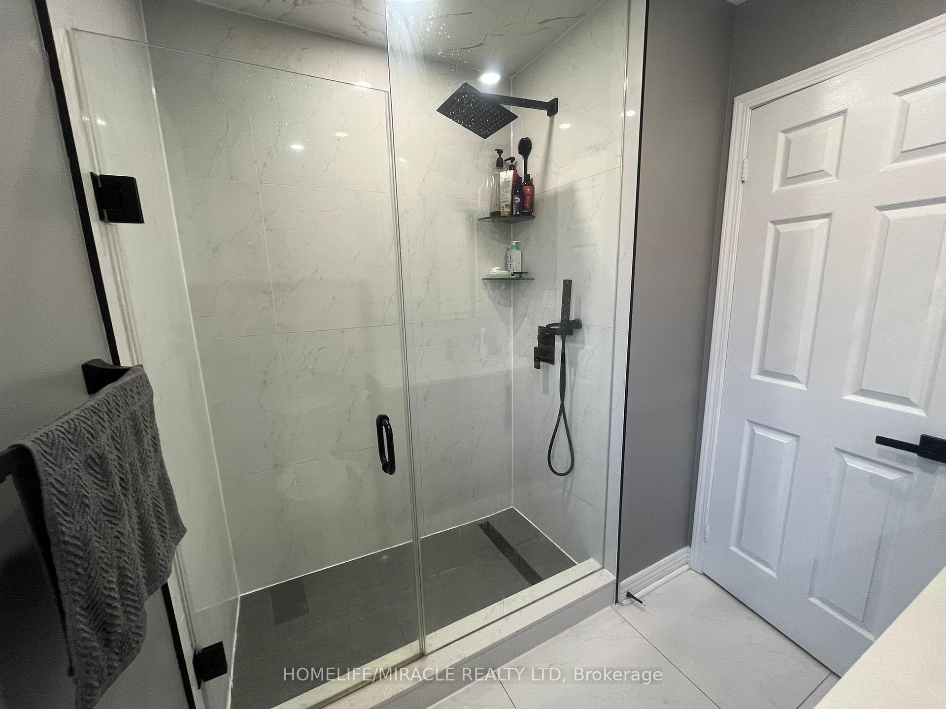 Photo 13 of 29 Hummingbird Drive, Scarborough, Rouge — HOMEH