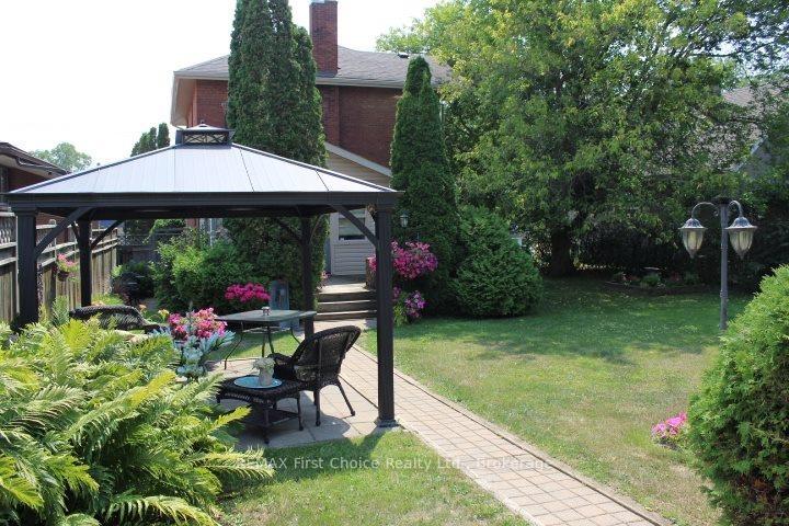 Photo 5 of 310 Algoma Street N, Thunder Bay, Shuniah — HOMEH