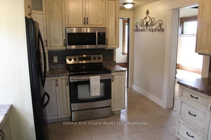 Photo 19 of 310 Algoma Street N, Thunder Bay, Shuniah — HOMEH
