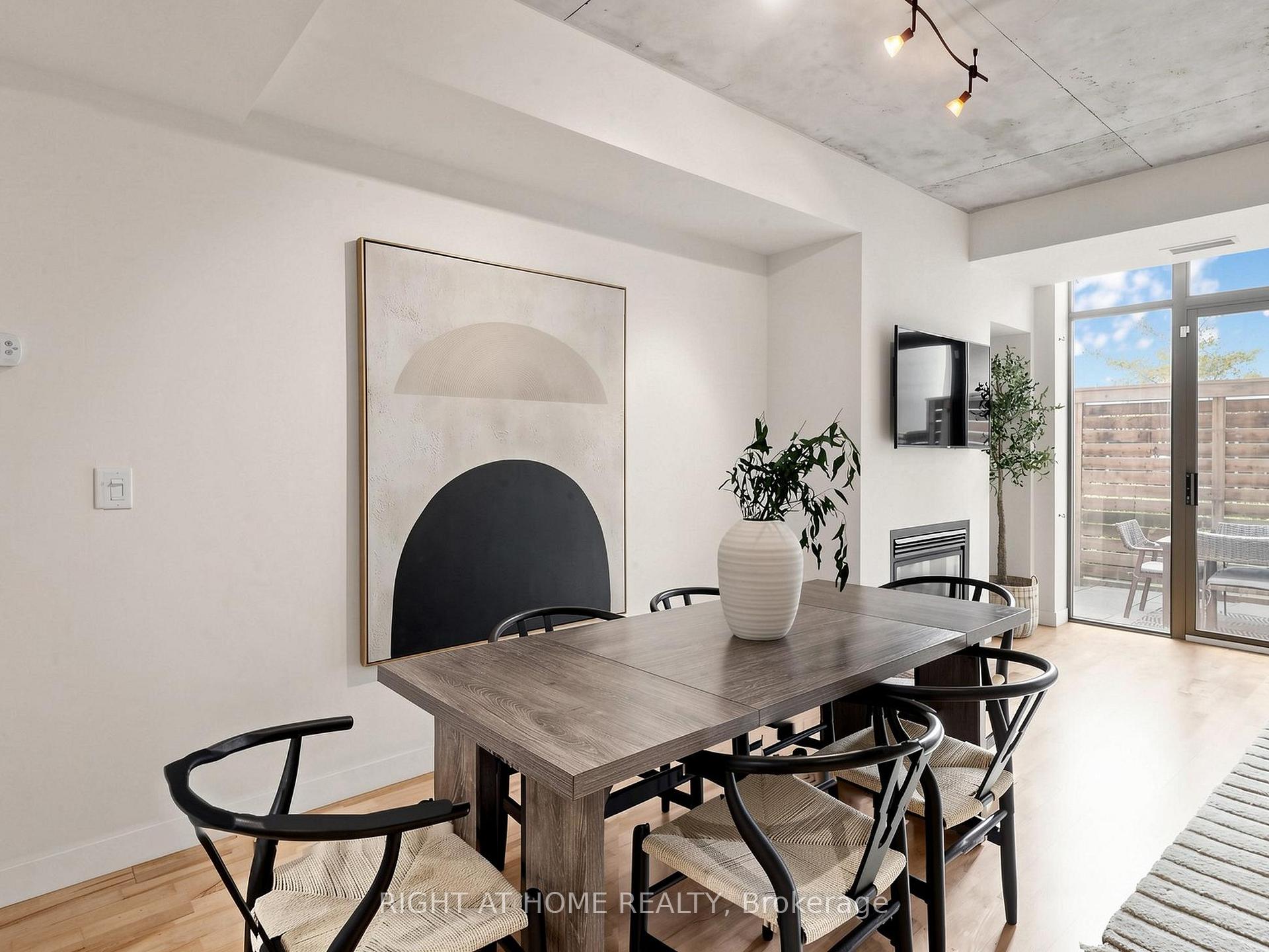 Photo 10 of Unit 4, 295 Mutual Street, Toronto, Church-Yonge Corridor — HOMEH