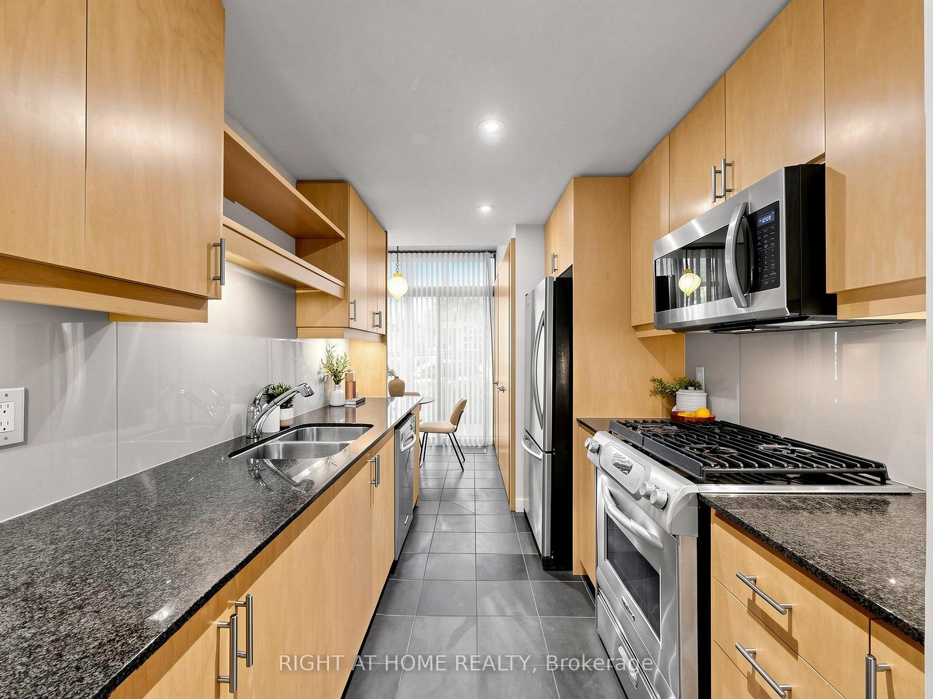 Photo 15 of Unit 4, 295 Mutual Street, Toronto, Church-Yonge Corridor — HOMEH
