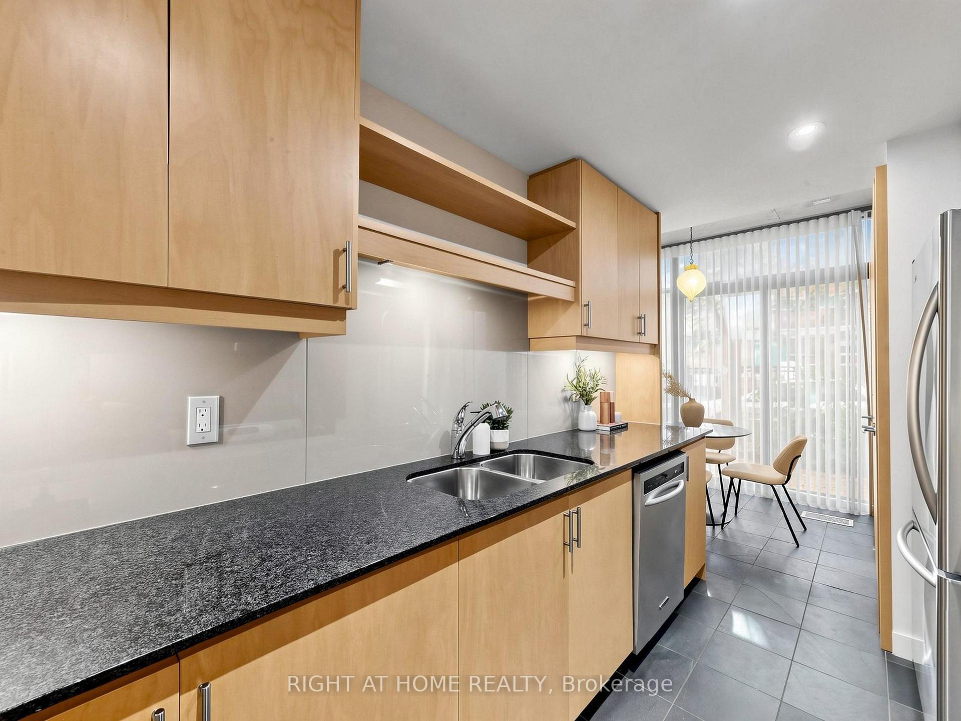 Photo 16 of Unit 4, 295 Mutual Street, Toronto, Church-Yonge Corridor — HOMEH