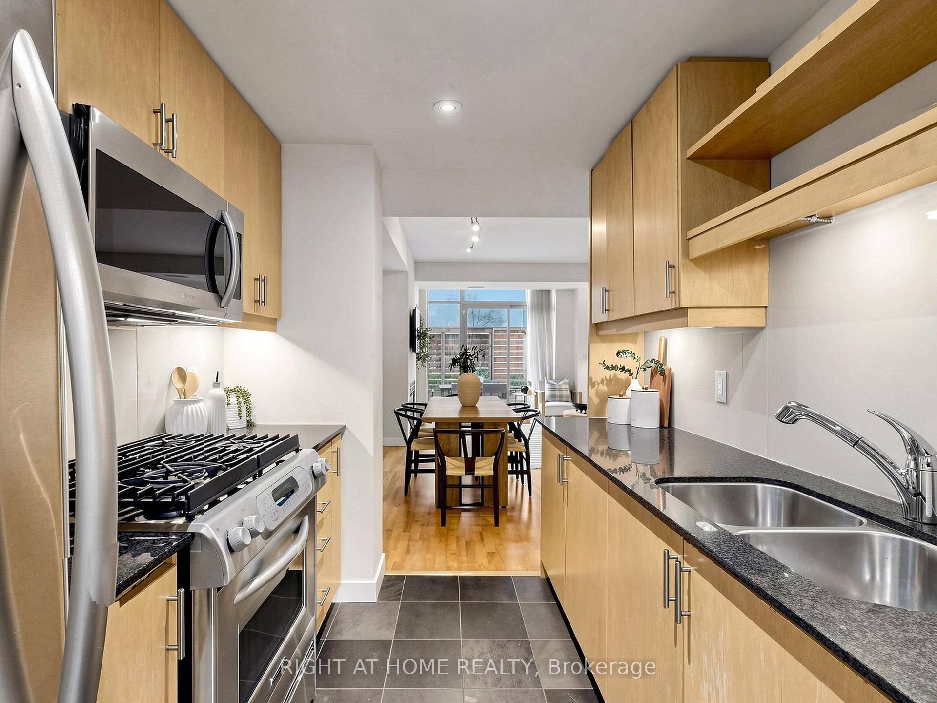 Photo 18 of Unit 4, 295 Mutual Street, Toronto, Church-Yonge Corridor — HOMEH