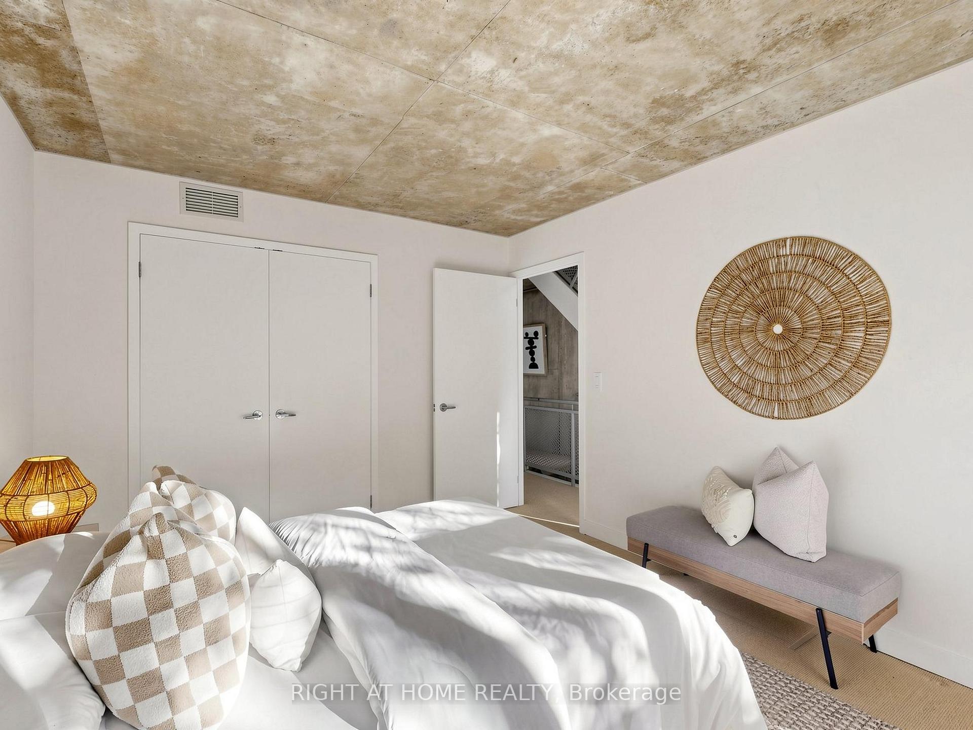 Photo 26 of Unit 4, 295 Mutual Street, Toronto, Church-Yonge Corridor — HOMEH