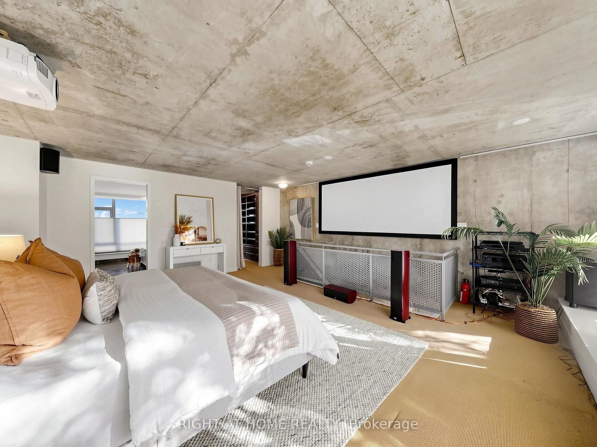 Photo 40 of Unit 4, 295 Mutual Street, Toronto, Church-Yonge Corridor — HOMEH