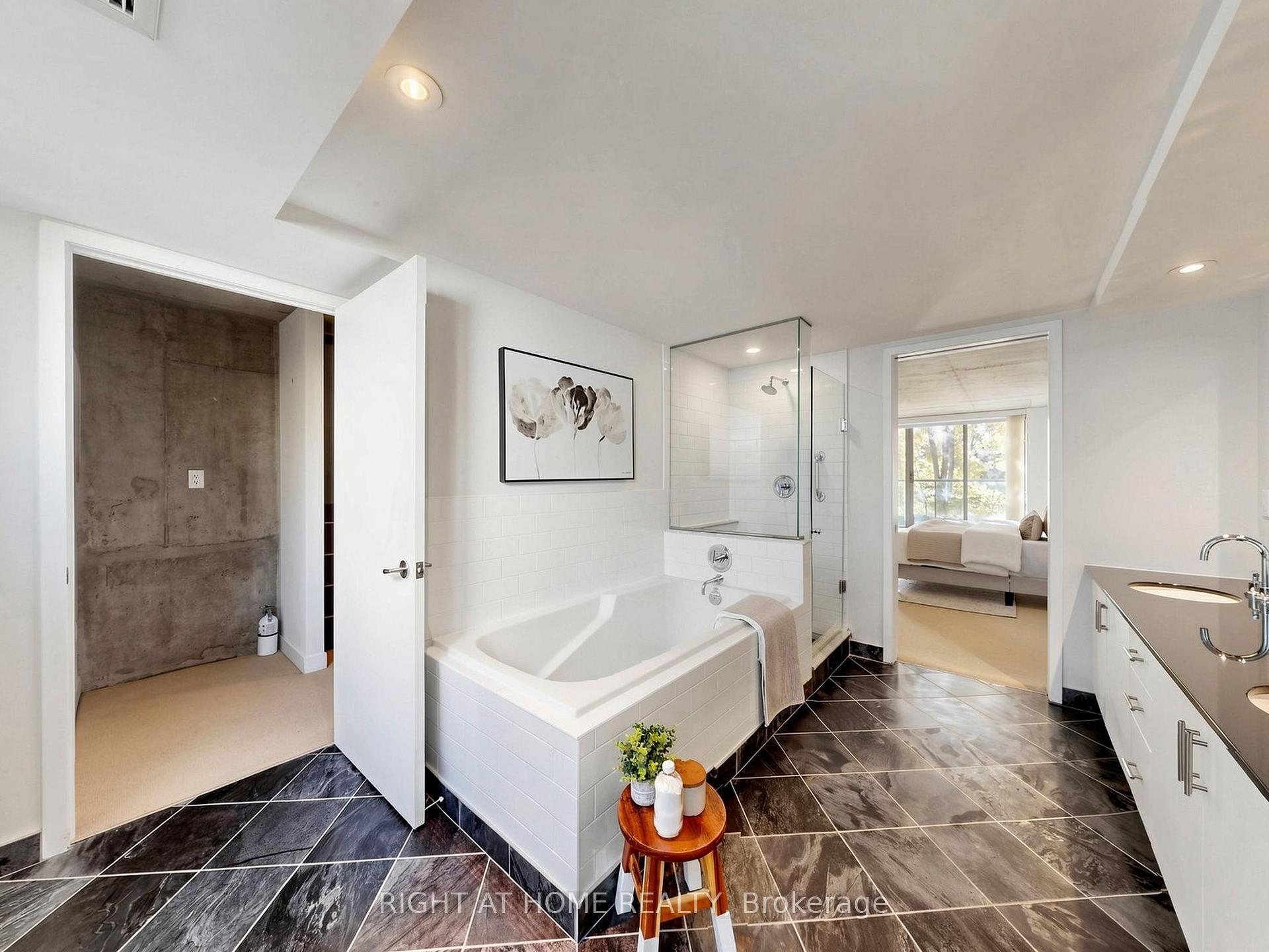 Photo 44 of Unit 4, 295 Mutual Street, Toronto, Church-Yonge Corridor — HOMEH