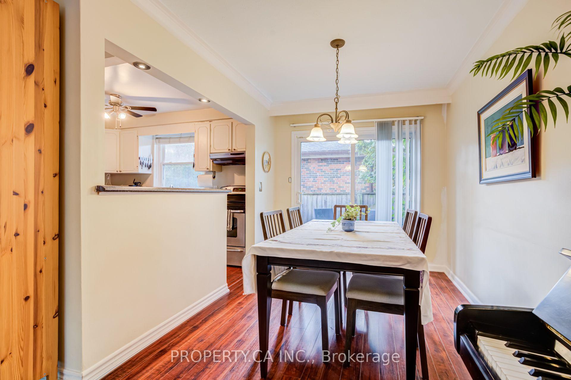 Photo 9 of 2302 Redfern Drive, Burlington, Brant — HOMEH