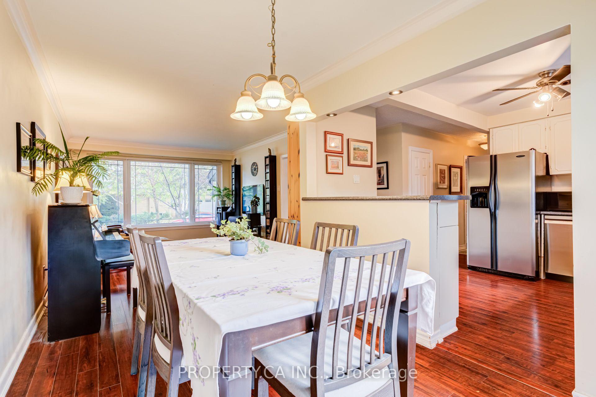 Photo 11 of 2302 Redfern Drive, Burlington, Brant — HOMEH