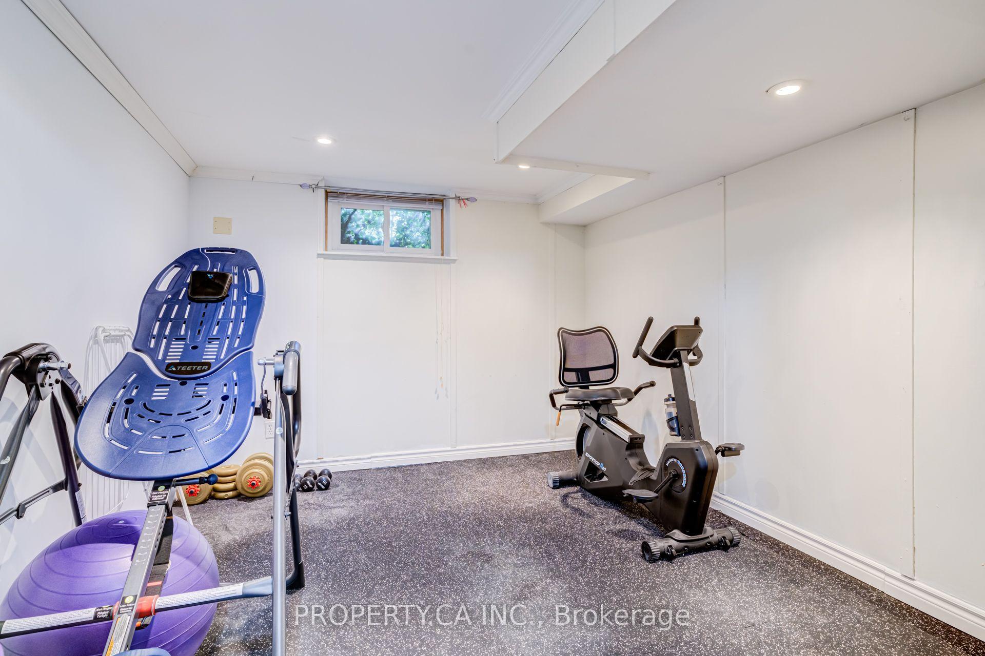 Photo 20 of 2302 Redfern Drive, Burlington, Brant — HOMEH