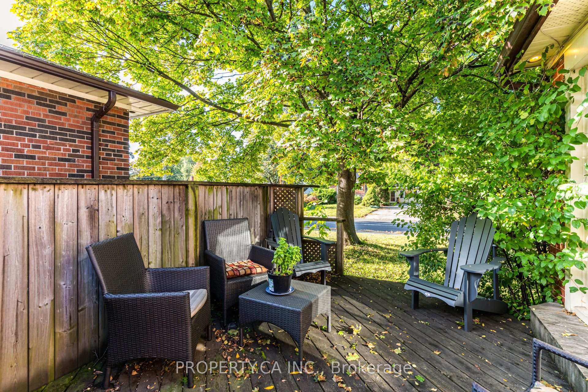 Photo 25 of 2302 Redfern Drive, Burlington, Brant — HOMEH