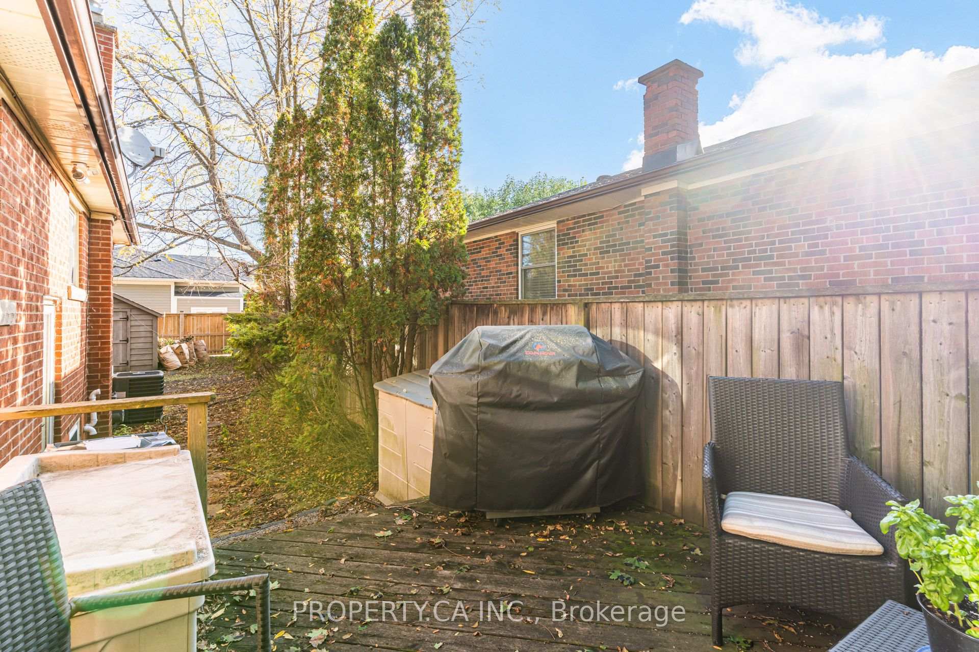 Photo 26 of 2302 Redfern Drive, Burlington, Brant — HOMEH