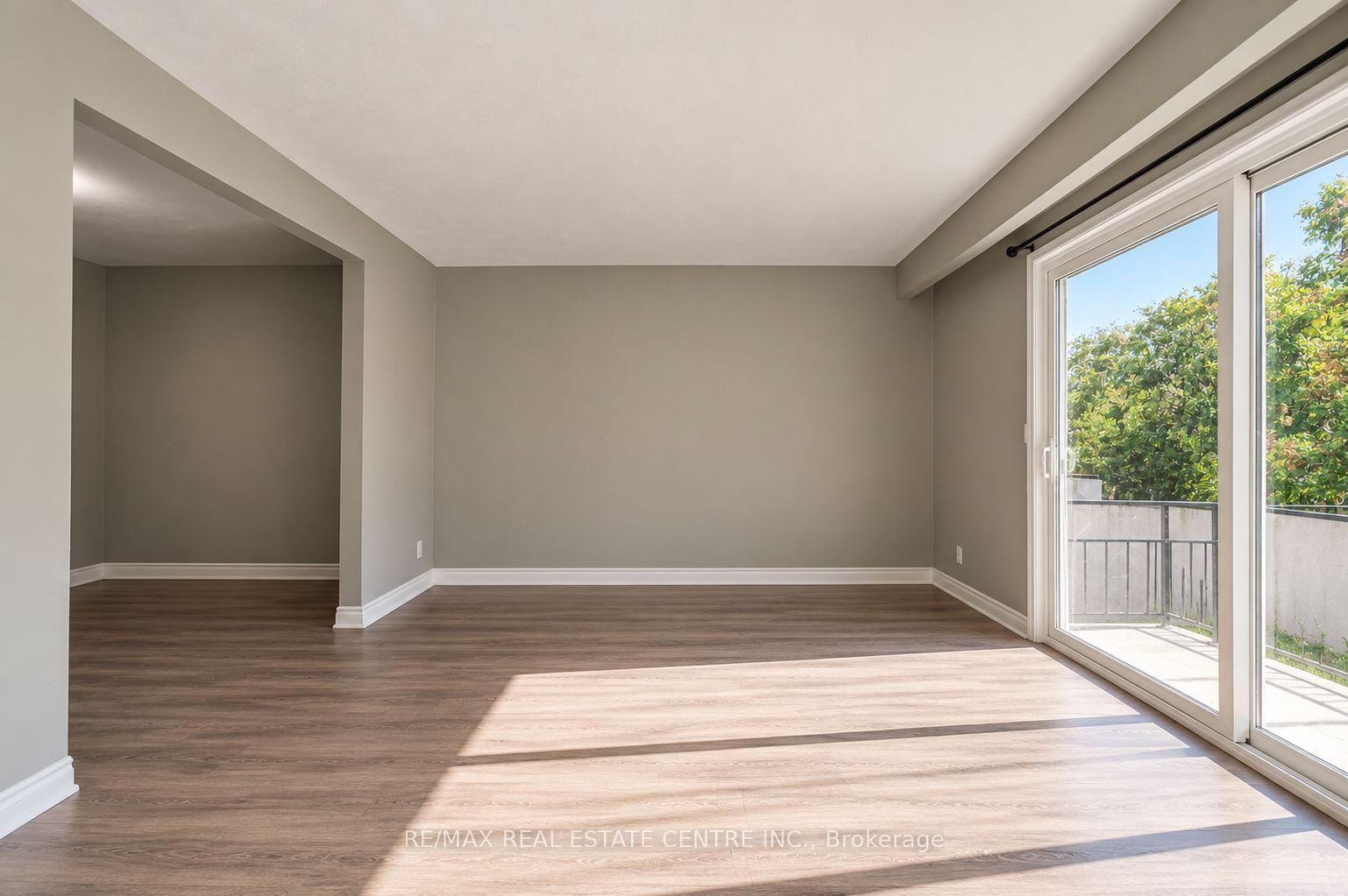 Photo 14 of 27 Woodman Drive N, Hamilton, Kentley — HOMEH