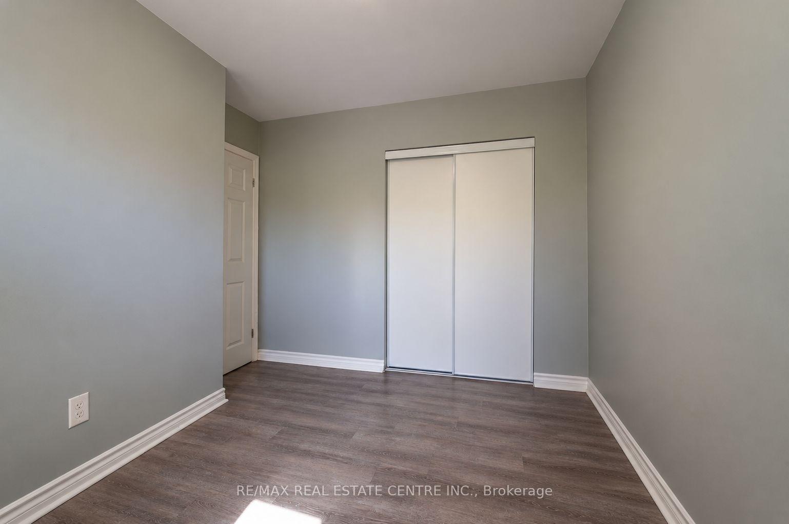 Photo 22 of 27 Woodman Drive N, Hamilton, Kentley — HOMEH