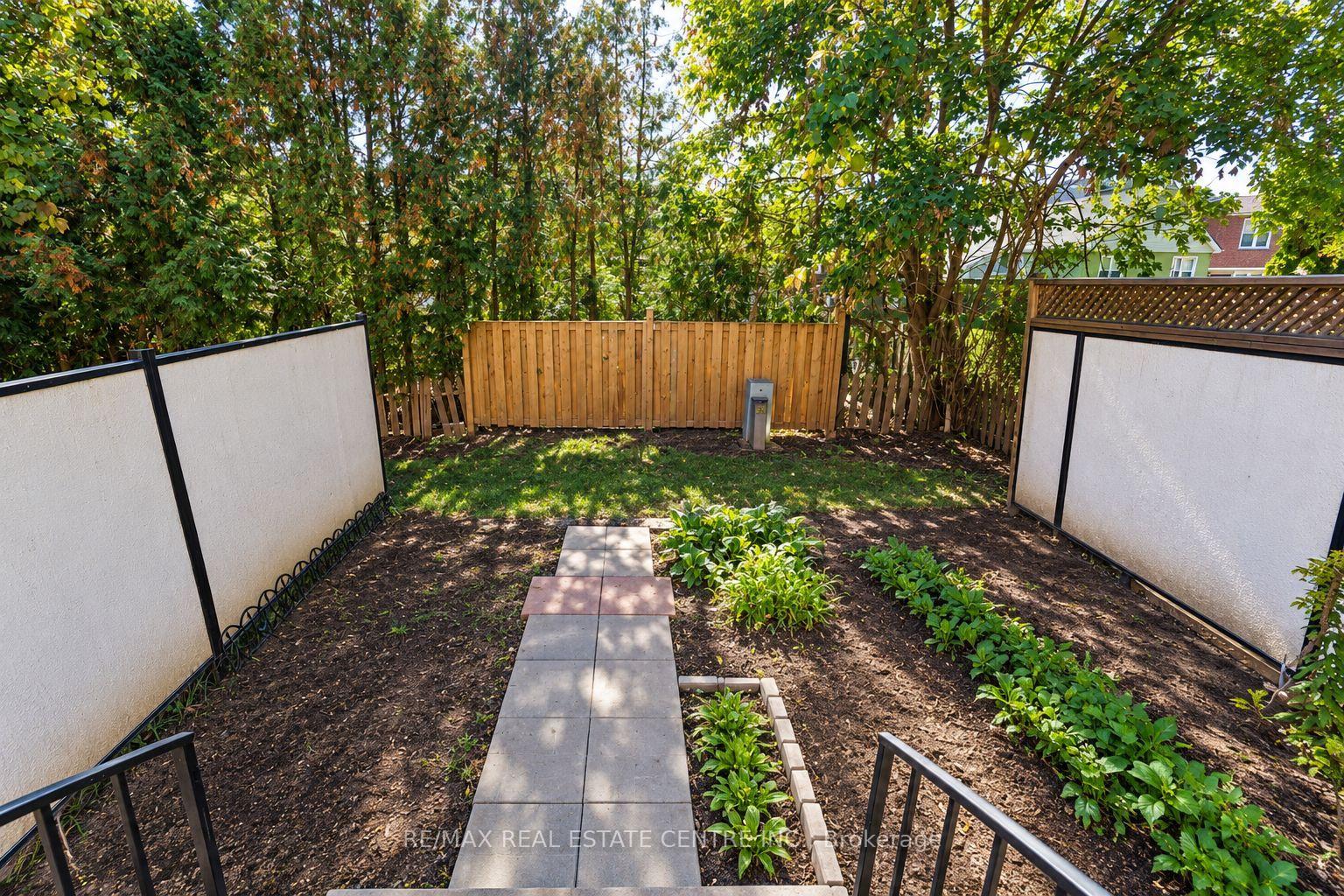 Photo 31 of 27 Woodman Drive N, Hamilton, Kentley — HOMEH