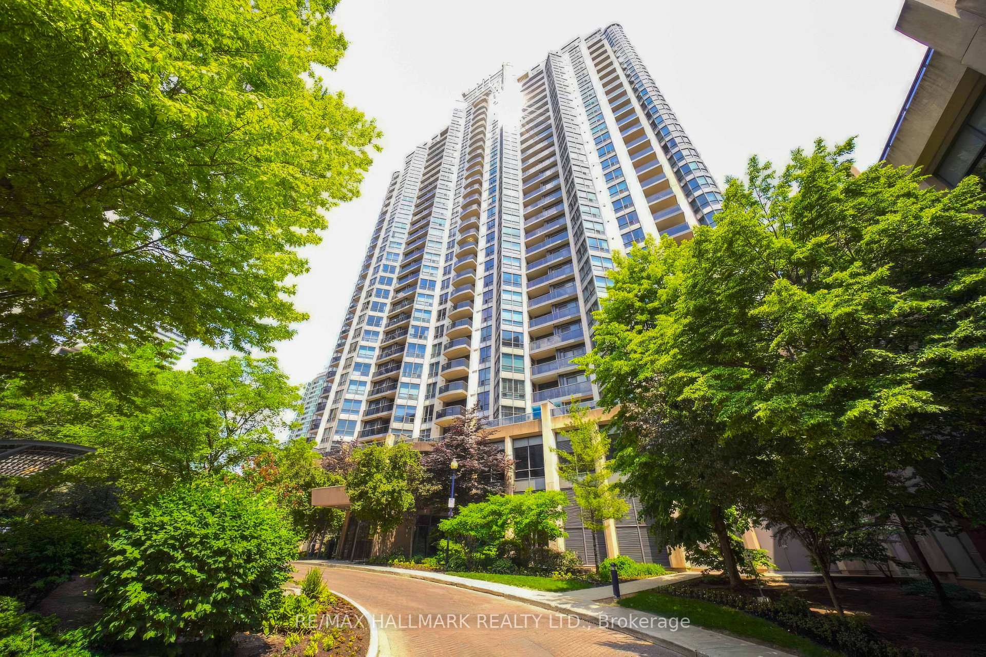 Photo 2 of Unit 1812, 10 Northtown Way, North York, Willowdale East — HOMEH