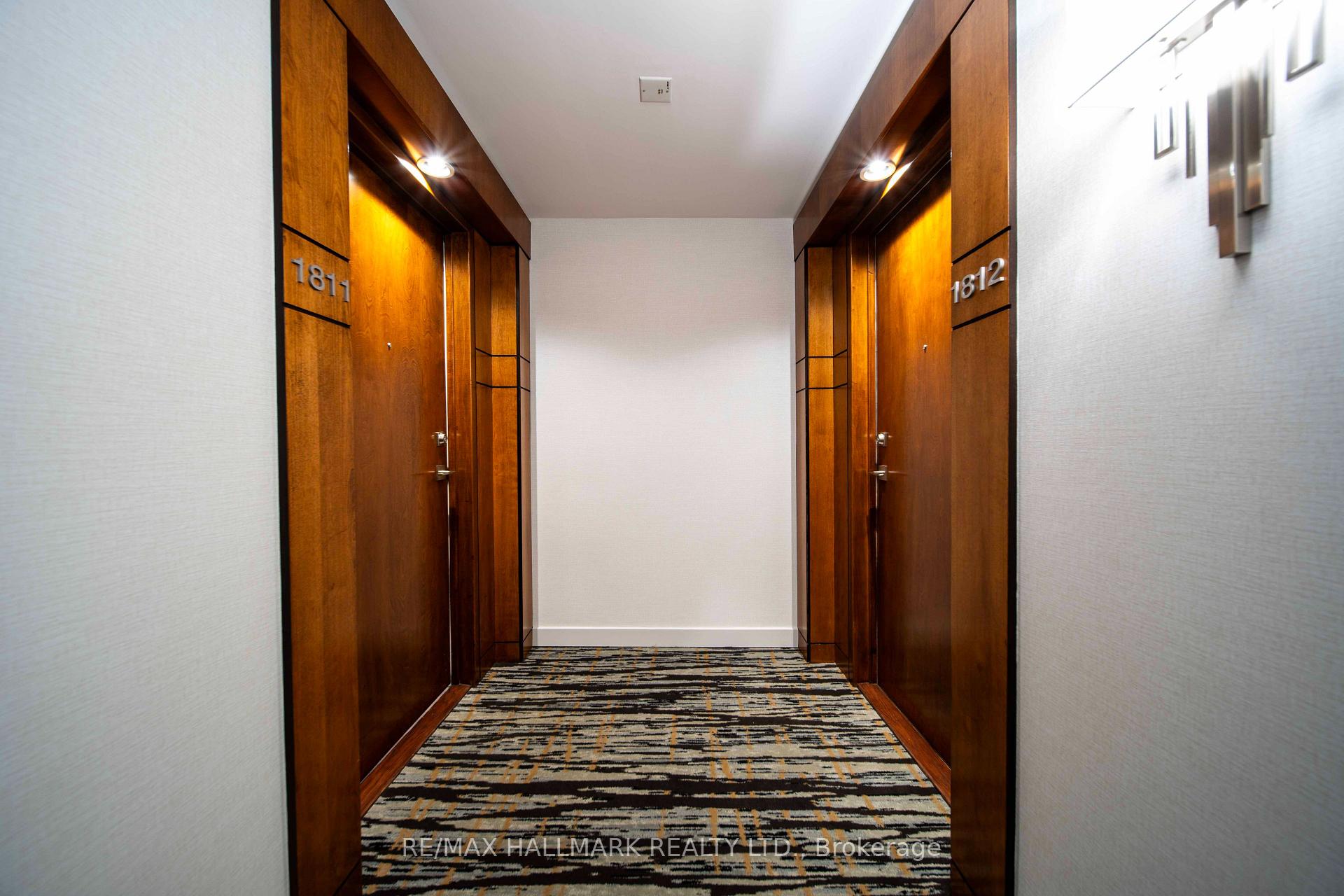 Photo 4 of Unit 1812, 10 Northtown Way, North York, Willowdale East — HOMEH