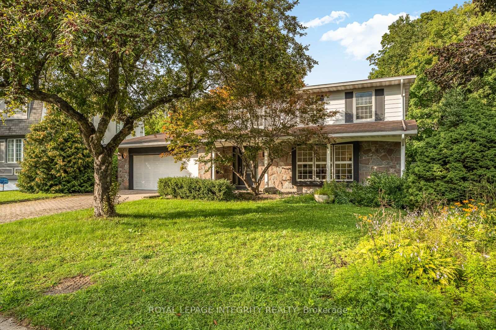 Photo 1 of 731 Ludgate Court, Ottawa, Beaconwood — HOMEH