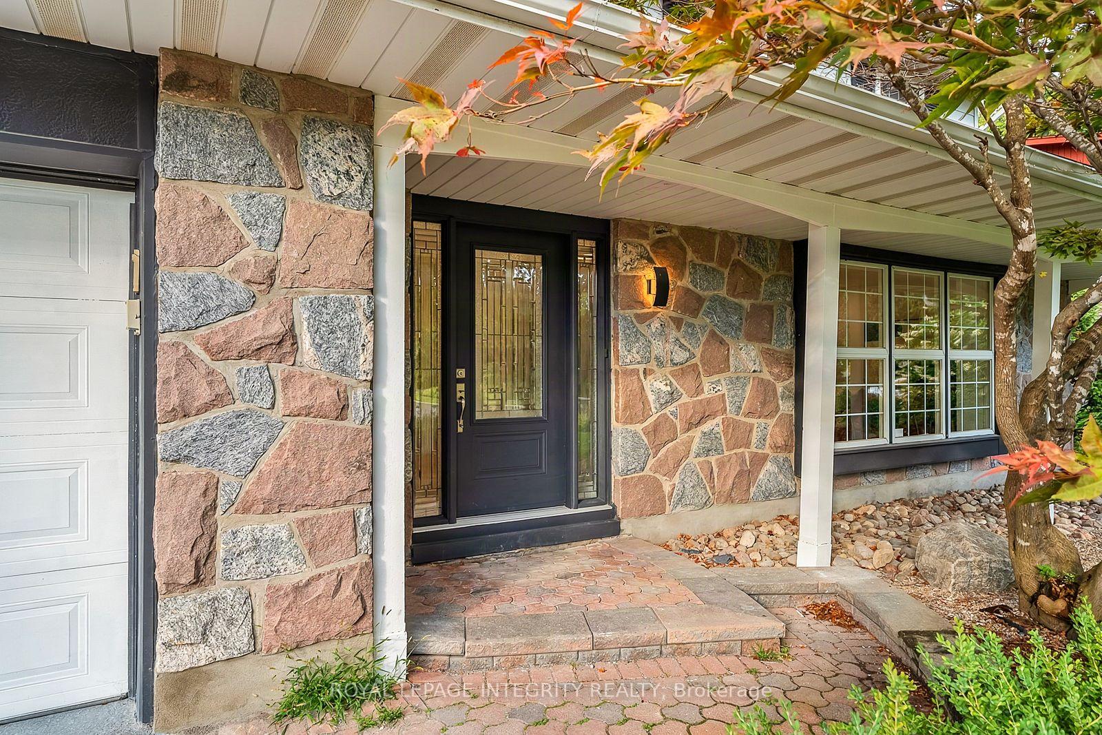 Photo 3 of 731 Ludgate Court, Ottawa, Beaconwood — HOMEH