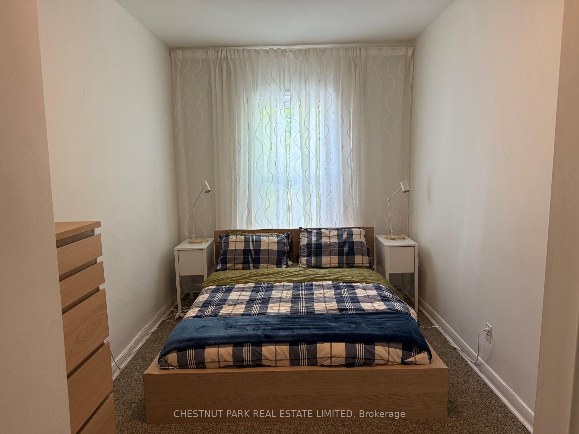 Photo 8 of 23 Bishop Street, Toronto, The Annex — HOMEH