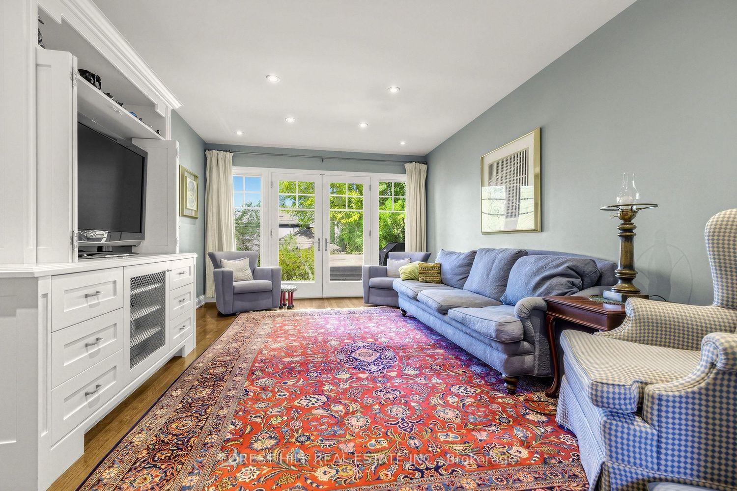 Photo 4 of 44 Ridge Hill Drive, Toronto, Forest Hill North — HOMEH