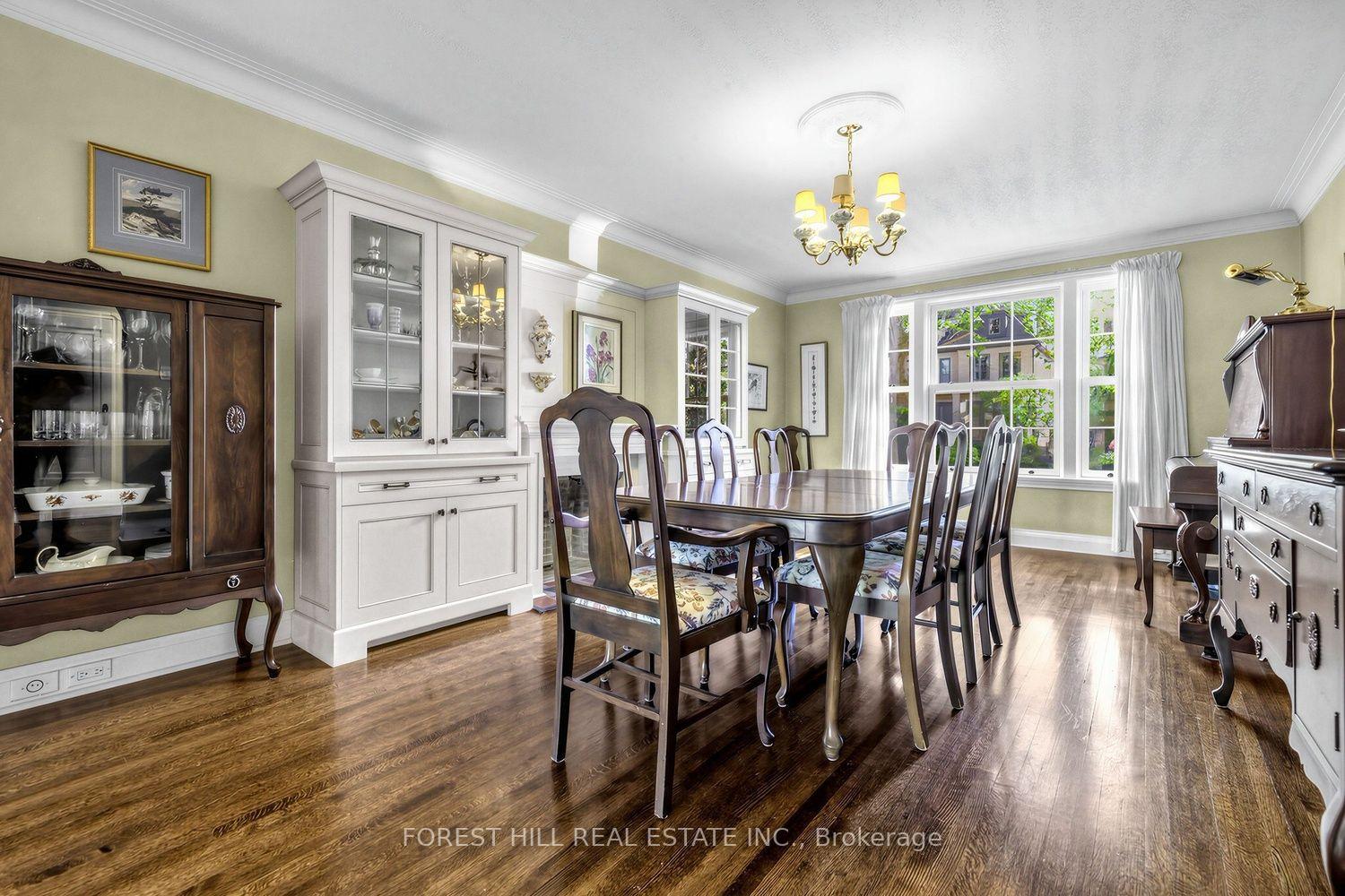 Photo 6 of 44 Ridge Hill Drive, Toronto, Forest Hill North — HOMEH