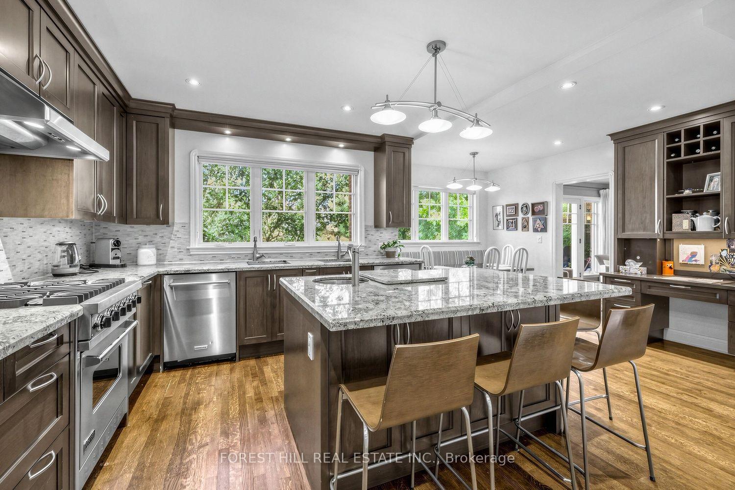 Photo 10 of 44 Ridge Hill Drive, Toronto, Forest Hill North — HOMEH